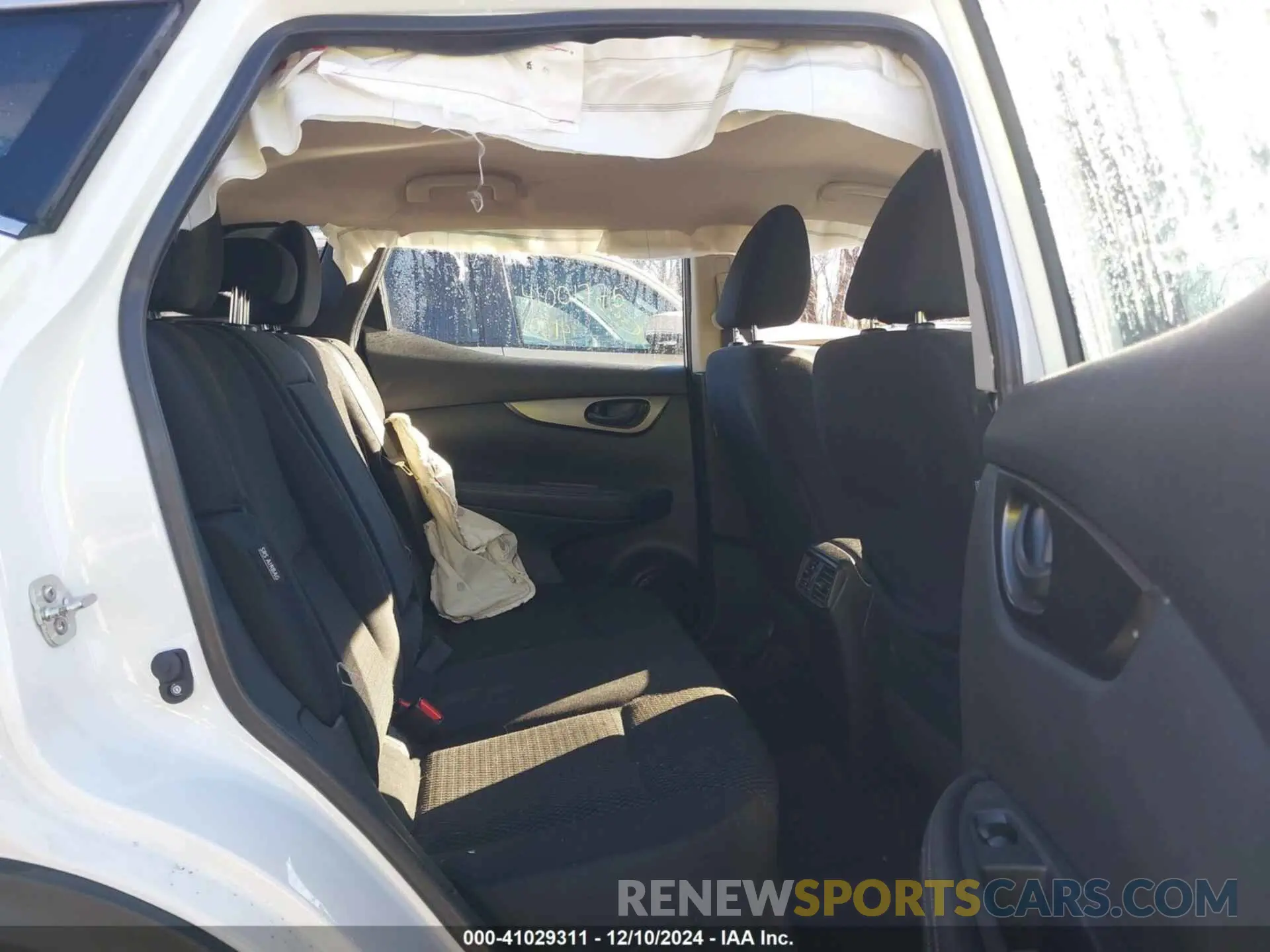 8 Photograph of a damaged car JN1BJ1AV1MW306958 NISSAN ROGUE SPORT 2021