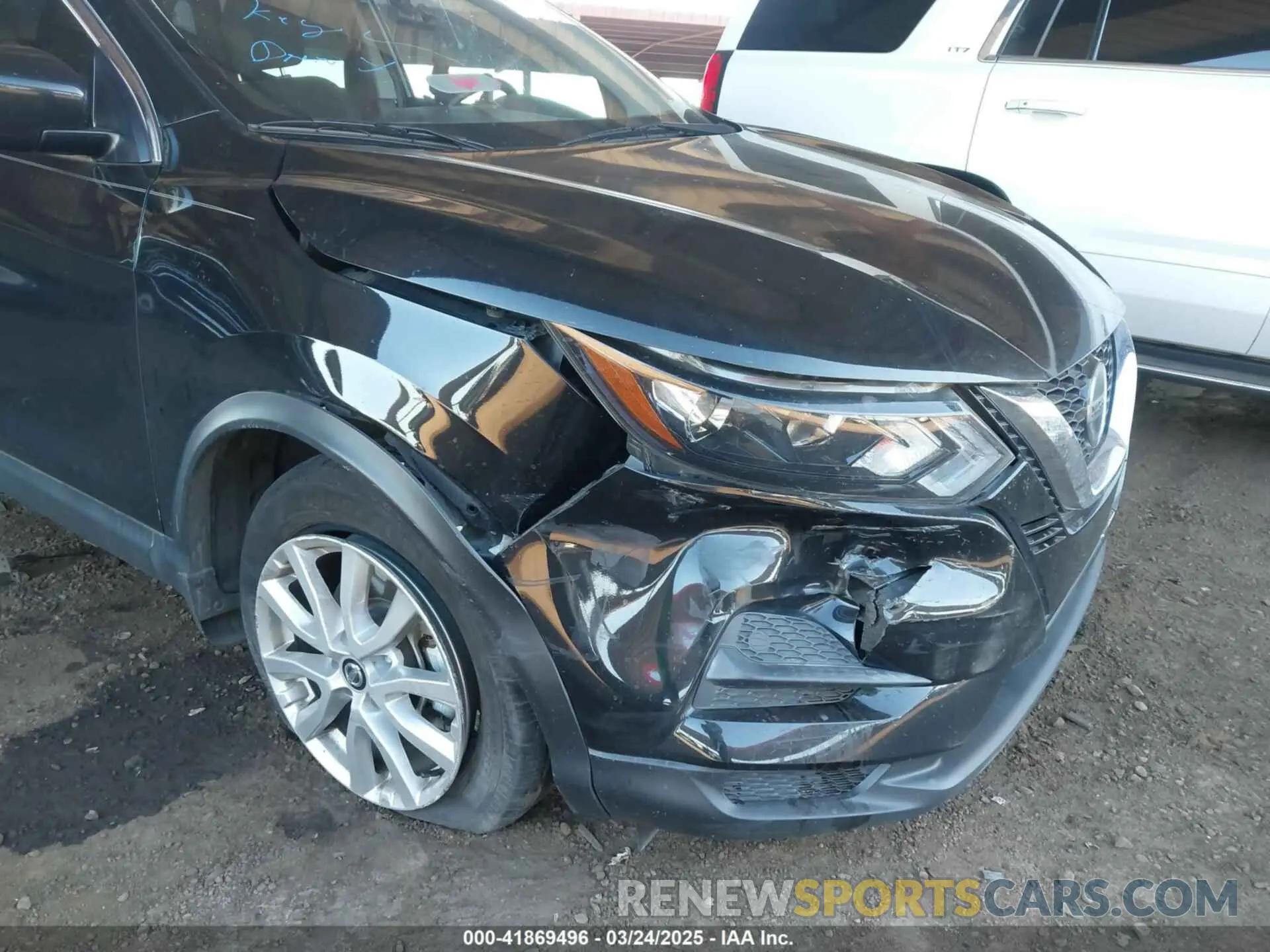 17 Photograph of a damaged car JN1BJ1AV1MW314963 NISSAN ROGUE SPORT 2021