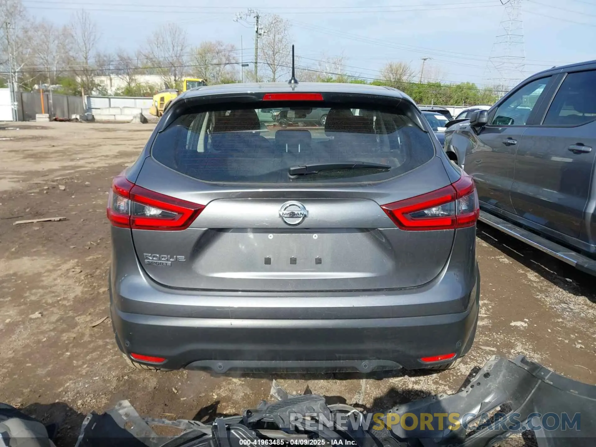 17 Photograph of a damaged car JN1BJ1AV4MW302189 NISSAN ROGUE SPORT 2021