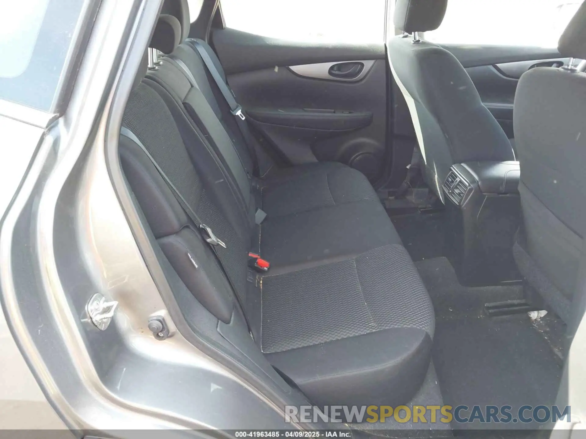 8 Photograph of a damaged car JN1BJ1AV4MW302189 NISSAN ROGUE SPORT 2021