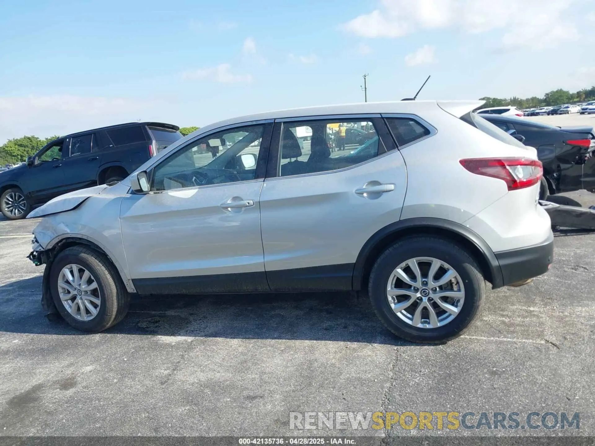 13 Photograph of a damaged car JN1BJ1AV4MW560454 NISSAN ROGUE SPORT 2021