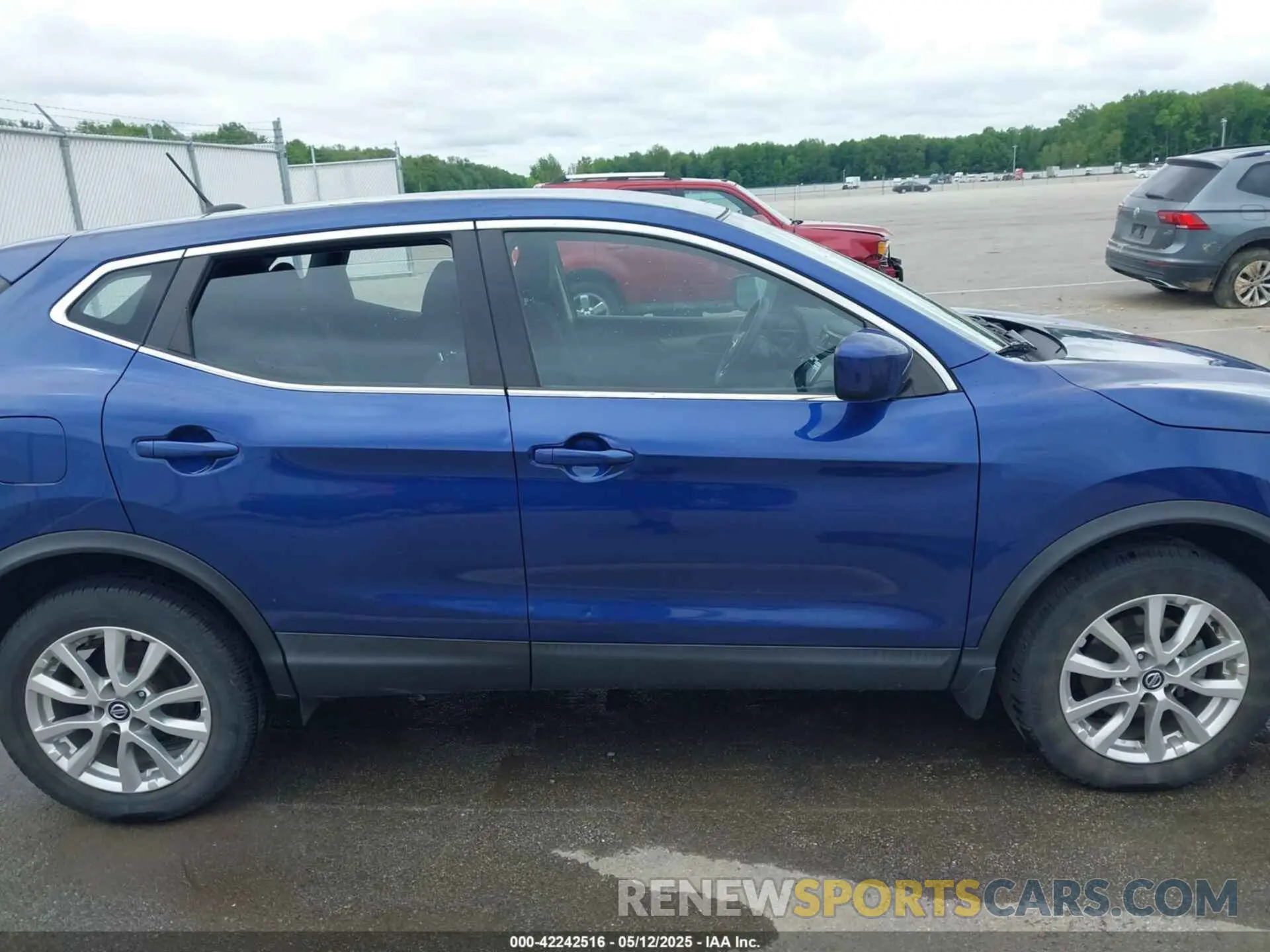 13 Photograph of a damaged car JN1BJ1AV5MW302041 NISSAN ROGUE SPORT 2021