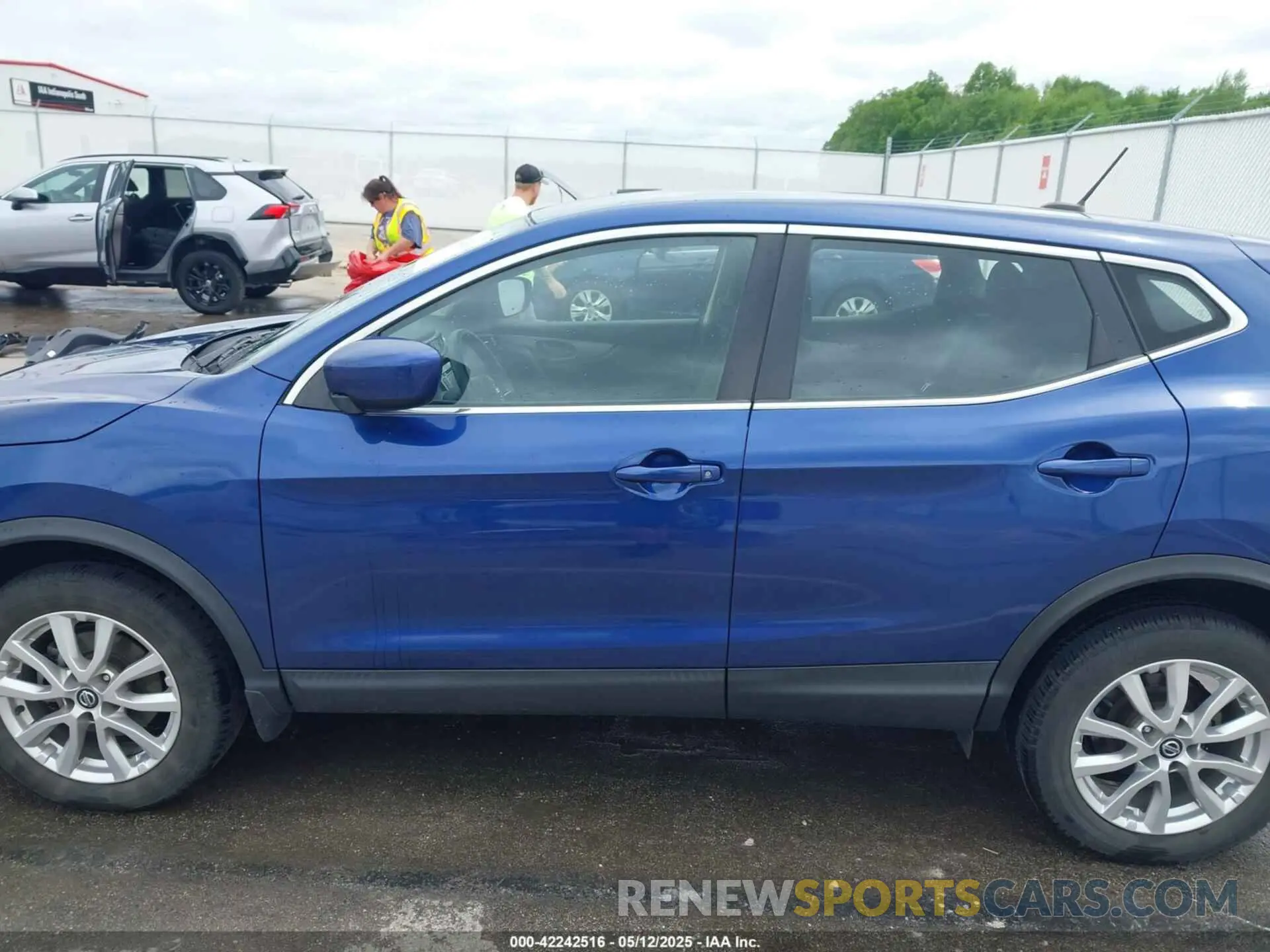 14 Photograph of a damaged car JN1BJ1AV5MW302041 NISSAN ROGUE SPORT 2021