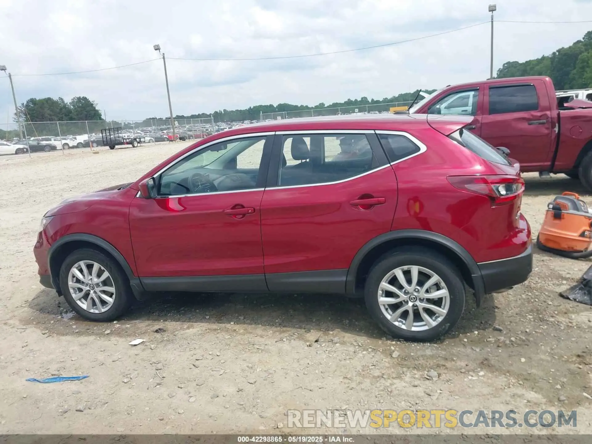 14 Photograph of a damaged car JN1BJ1AV5MW318188 NISSAN ROGUE SPORT 2021