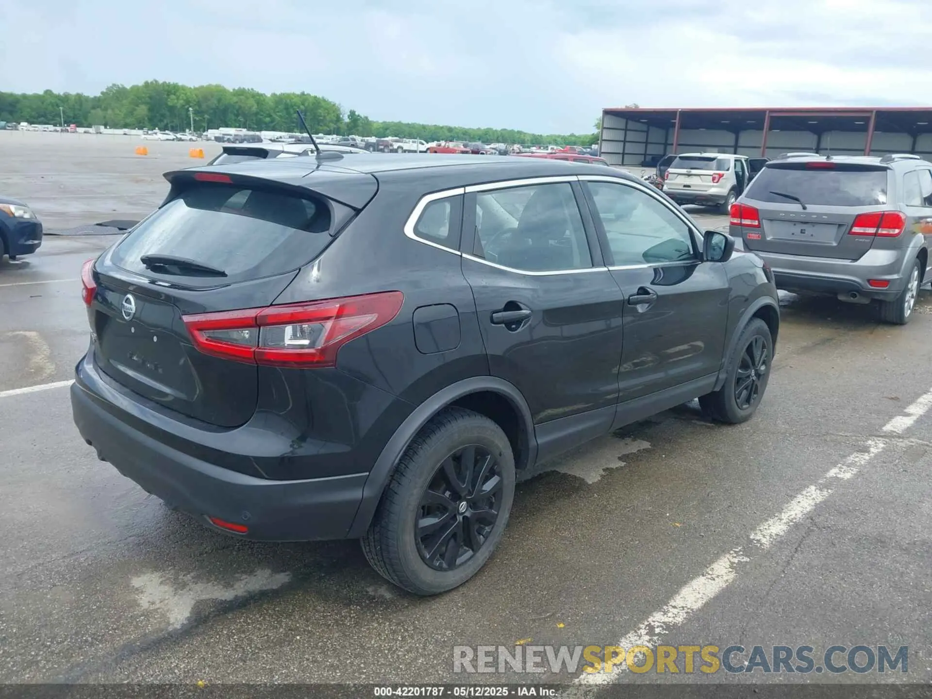 4 Photograph of a damaged car JN1BJ1AV9MW306867 NISSAN ROGUE SPORT 2021