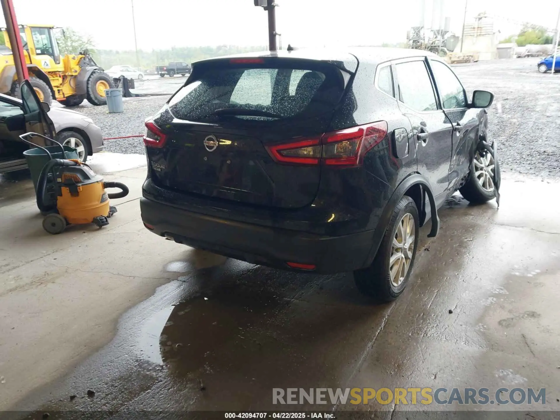4 Photograph of a damaged car JN1BJ1AV9MW568338 NISSAN ROGUE SPORT 2021