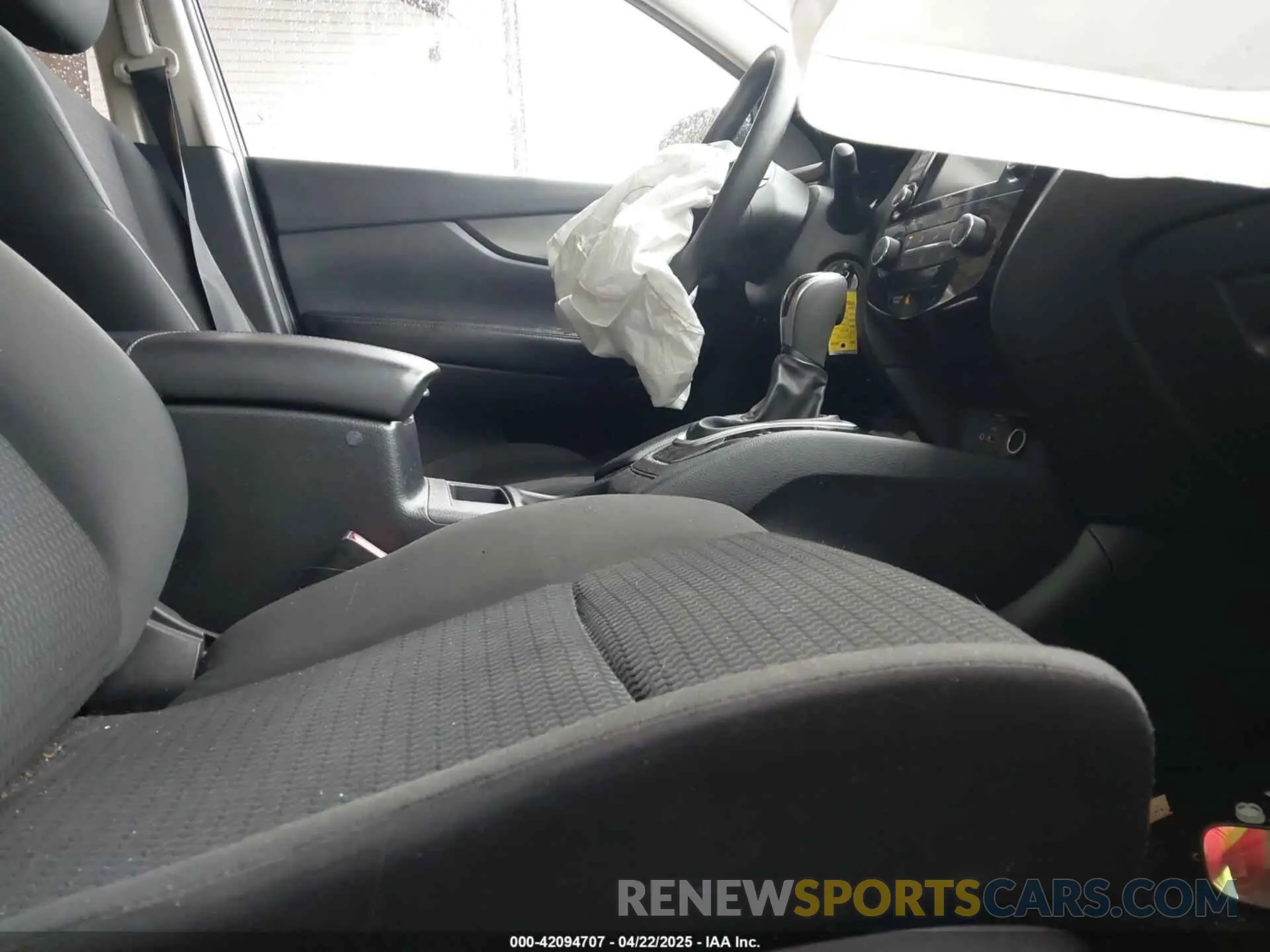 5 Photograph of a damaged car JN1BJ1AV9MW568338 NISSAN ROGUE SPORT 2021