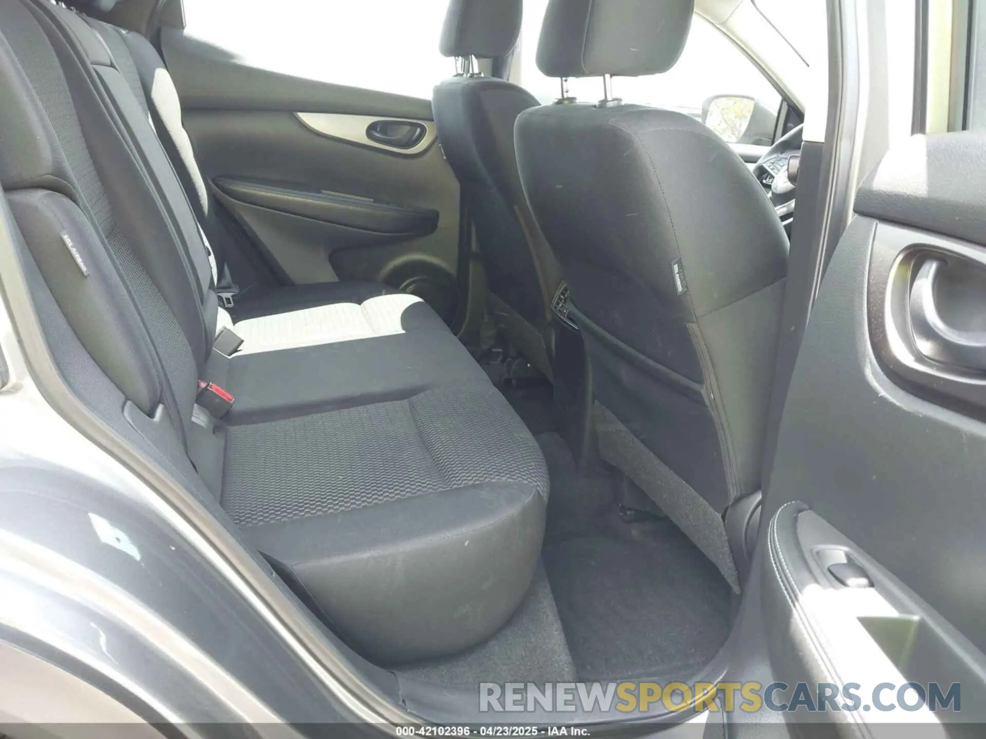 8 Photograph of a damaged car JN1BJ1AW0MW422743 NISSAN ROGUE SPORT 2021