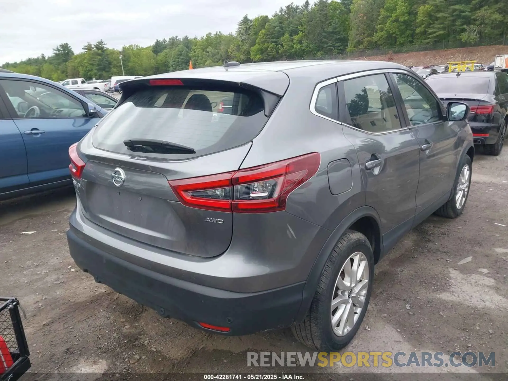 4 Photograph of a damaged car JN1BJ1AW2MW668676 NISSAN ROGUE SPORT 2021