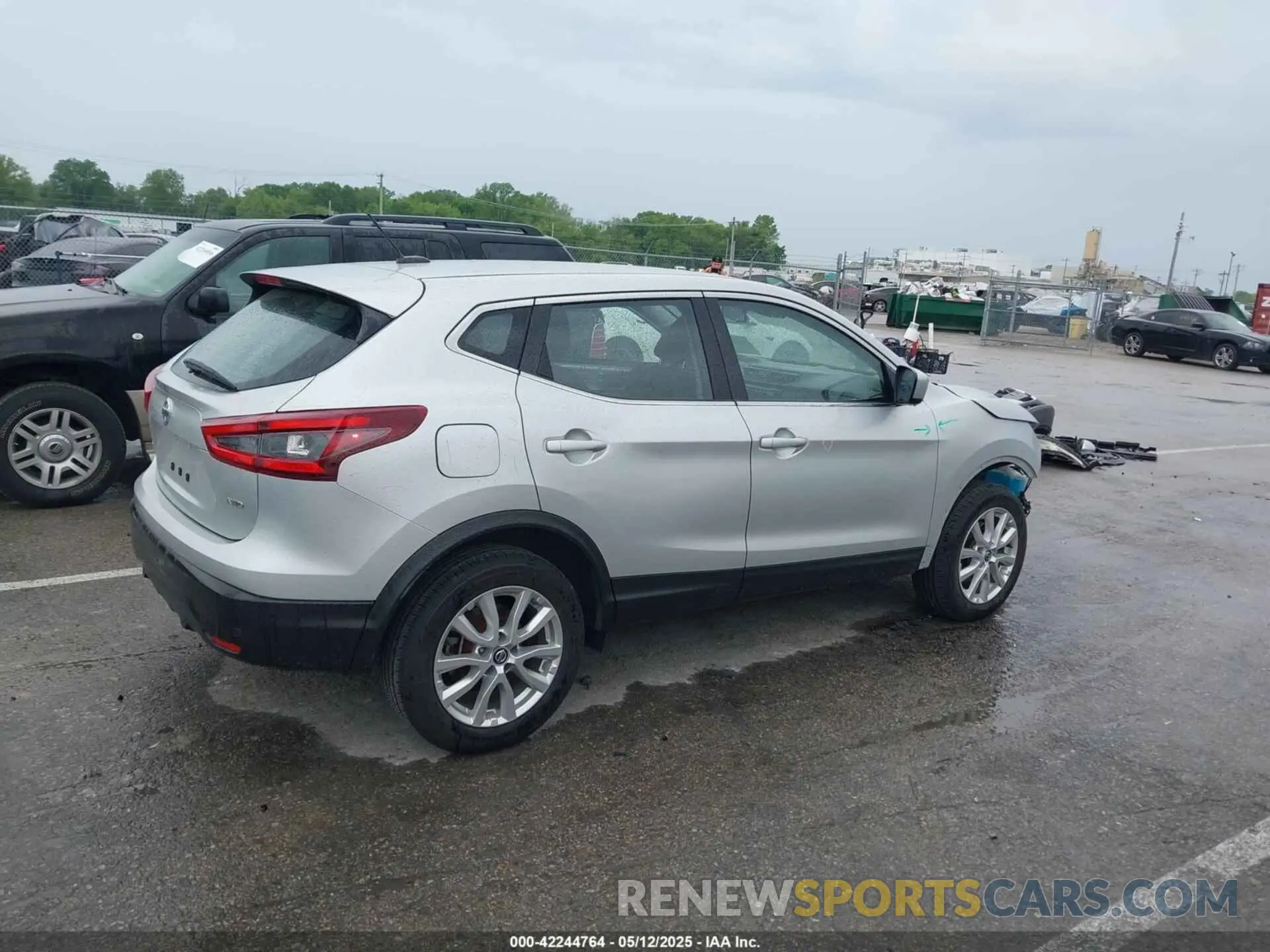 14 Photograph of a damaged car JN1BJ1AW3MW665169 NISSAN ROGUE SPORT 2021