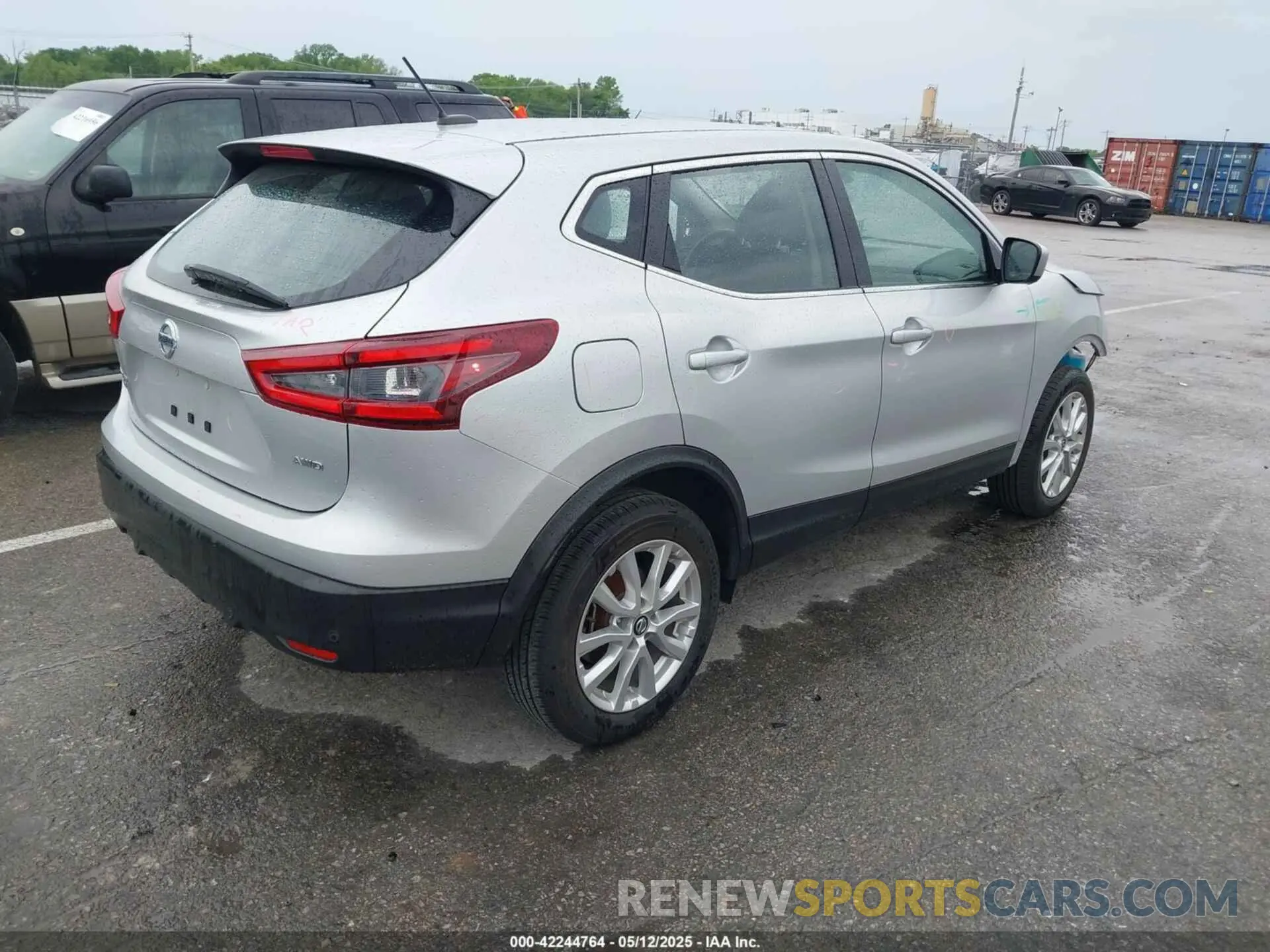 4 Photograph of a damaged car JN1BJ1AW3MW665169 NISSAN ROGUE SPORT 2021