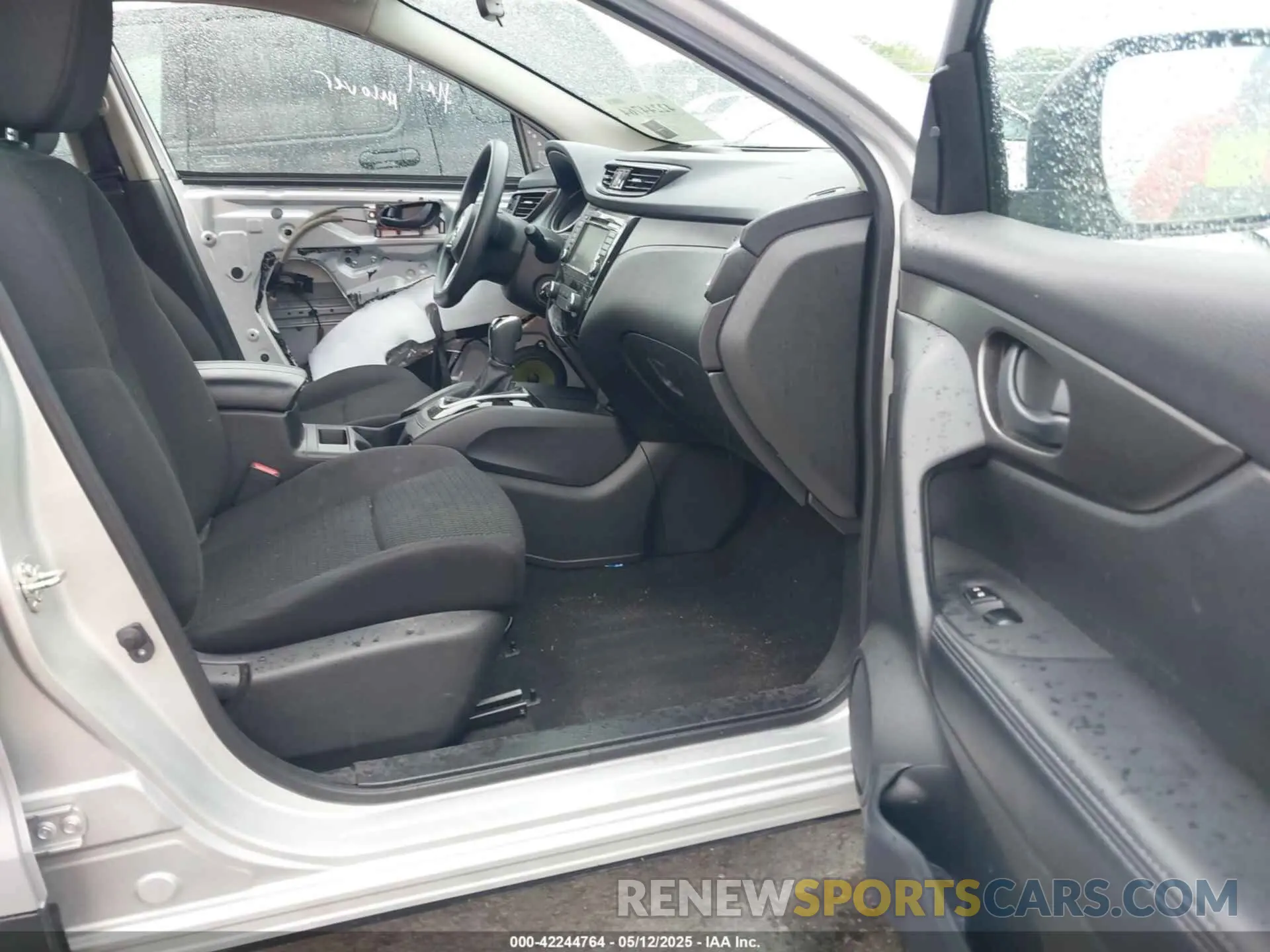 5 Photograph of a damaged car JN1BJ1AW3MW665169 NISSAN ROGUE SPORT 2021