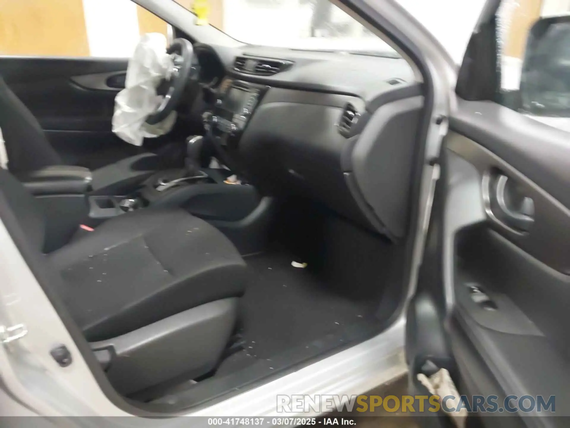 5 Photograph of a damaged car JN1BJ1AW5MW420776 NISSAN ROGUE SPORT 2021
