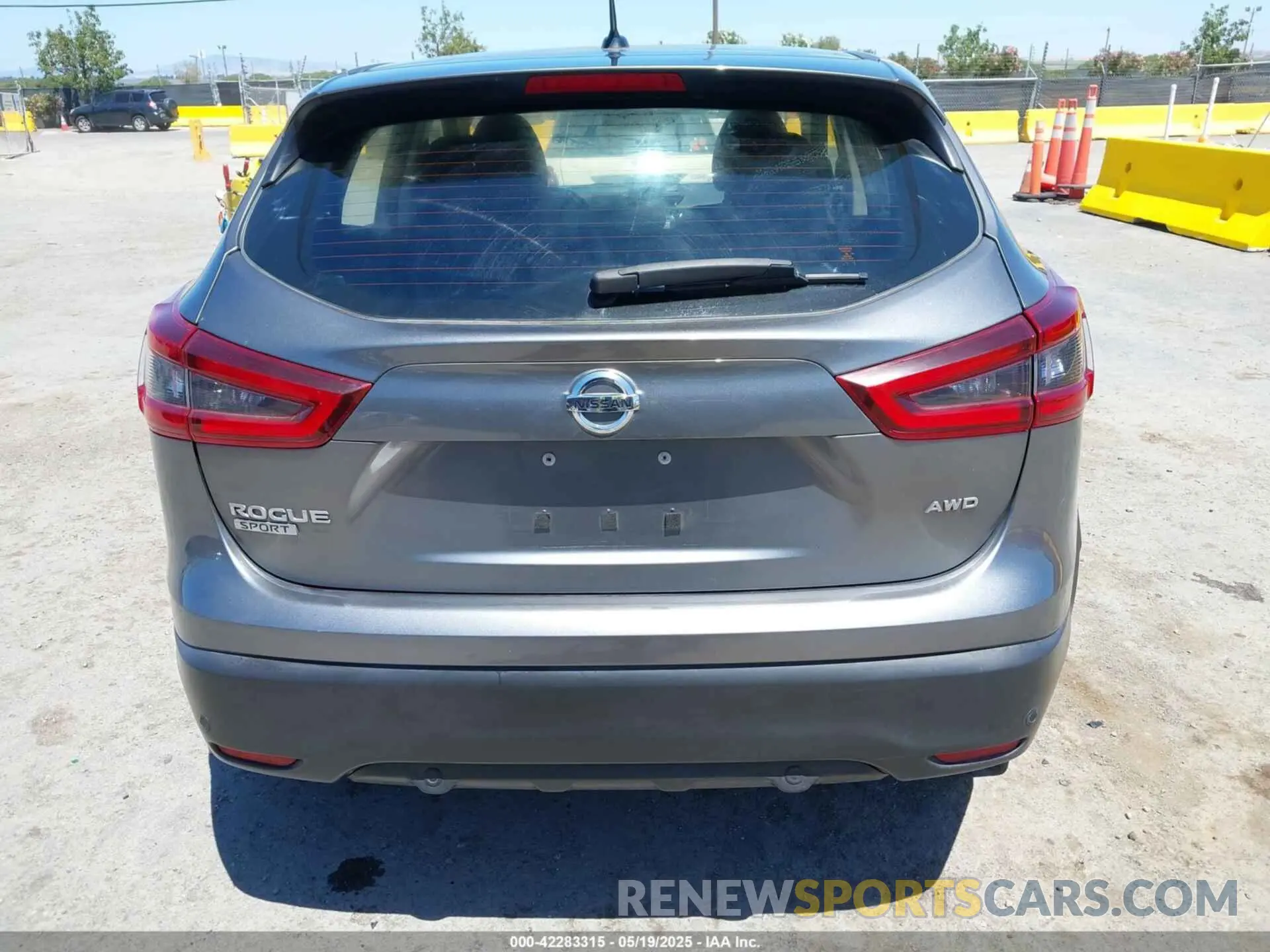 16 Photograph of a damaged car JN1BJ1AW5MW660443 NISSAN ROGUE SPORT 2021