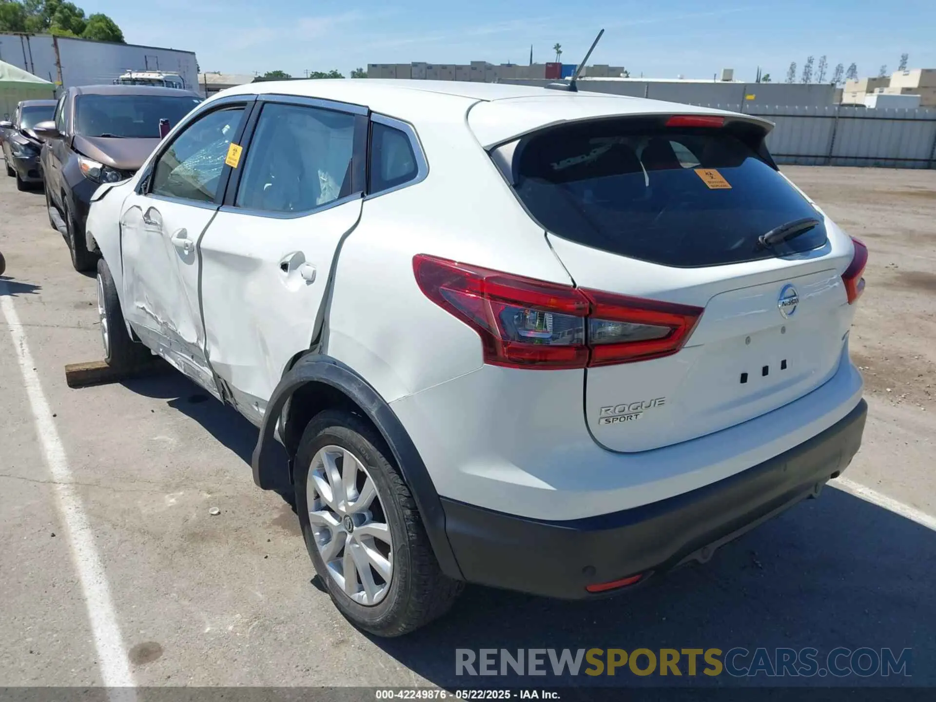 3 Photograph of a damaged car JN1BJ1AW6MW438560 NISSAN ROGUE SPORT 2021