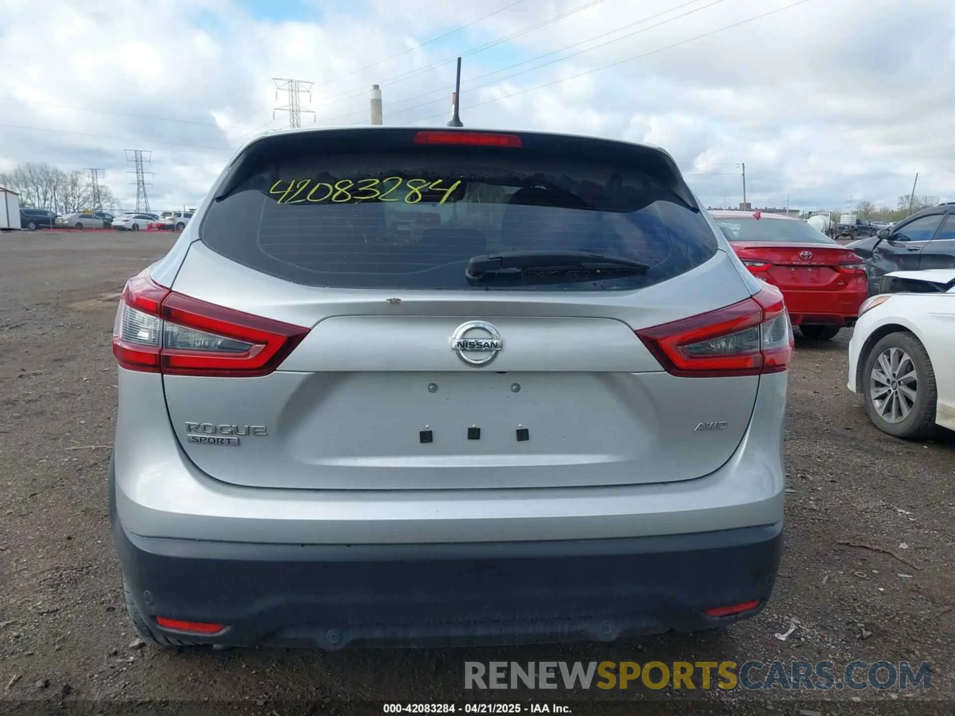 17 Photograph of a damaged car JN1BJ1AW6MW665179 NISSAN ROGUE SPORT 2021
