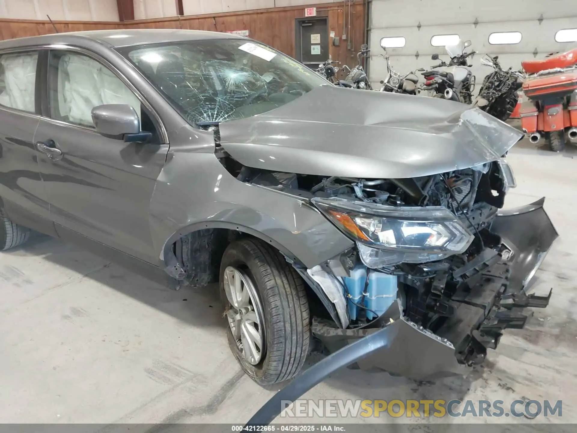 18 Photograph of a damaged car JN1BJ1AW7MW423744 NISSAN ROGUE SPORT 2021