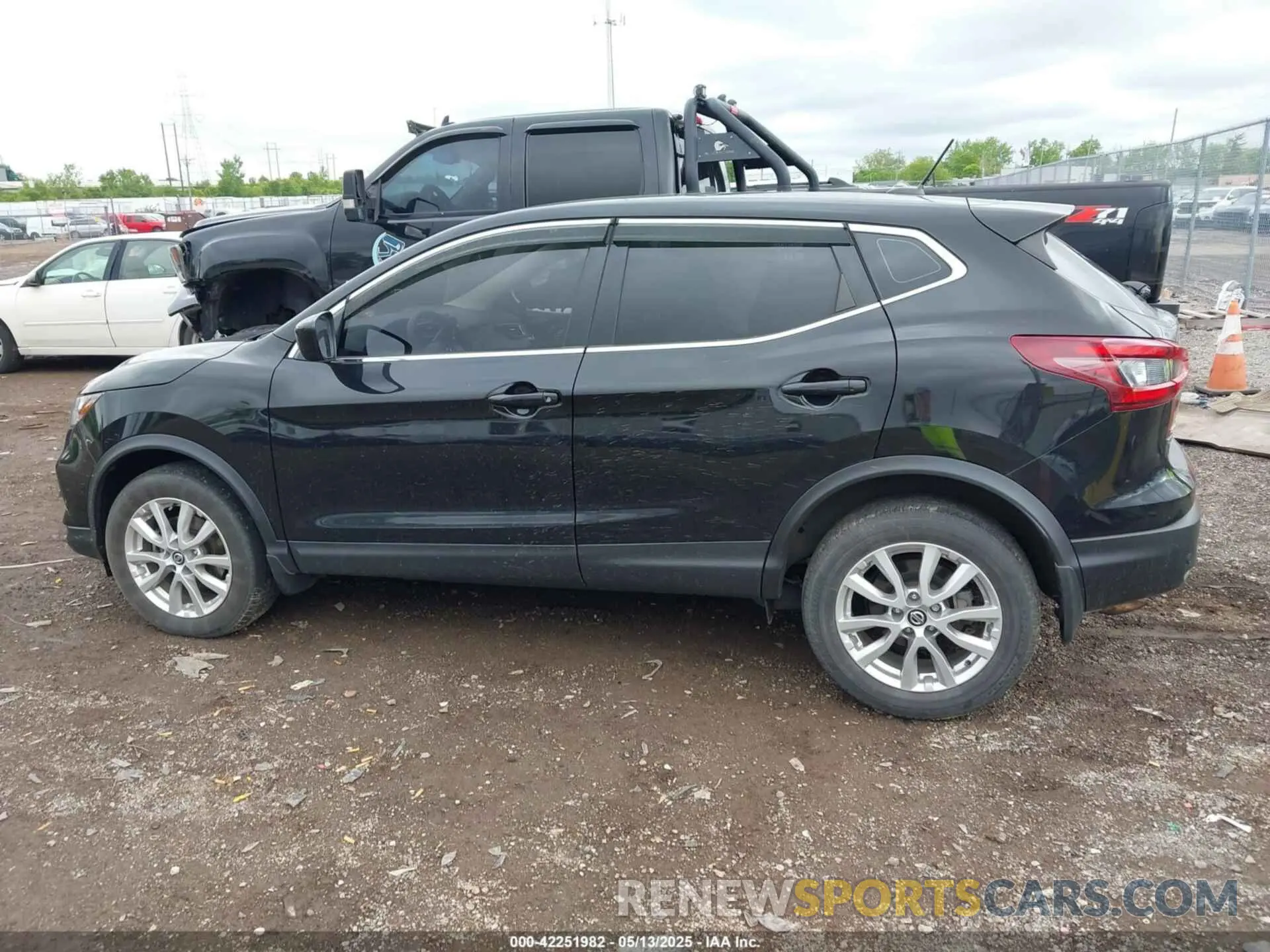 15 Photograph of a damaged car JN1BJ1AW9MW669548 NISSAN ROGUE SPORT 2021