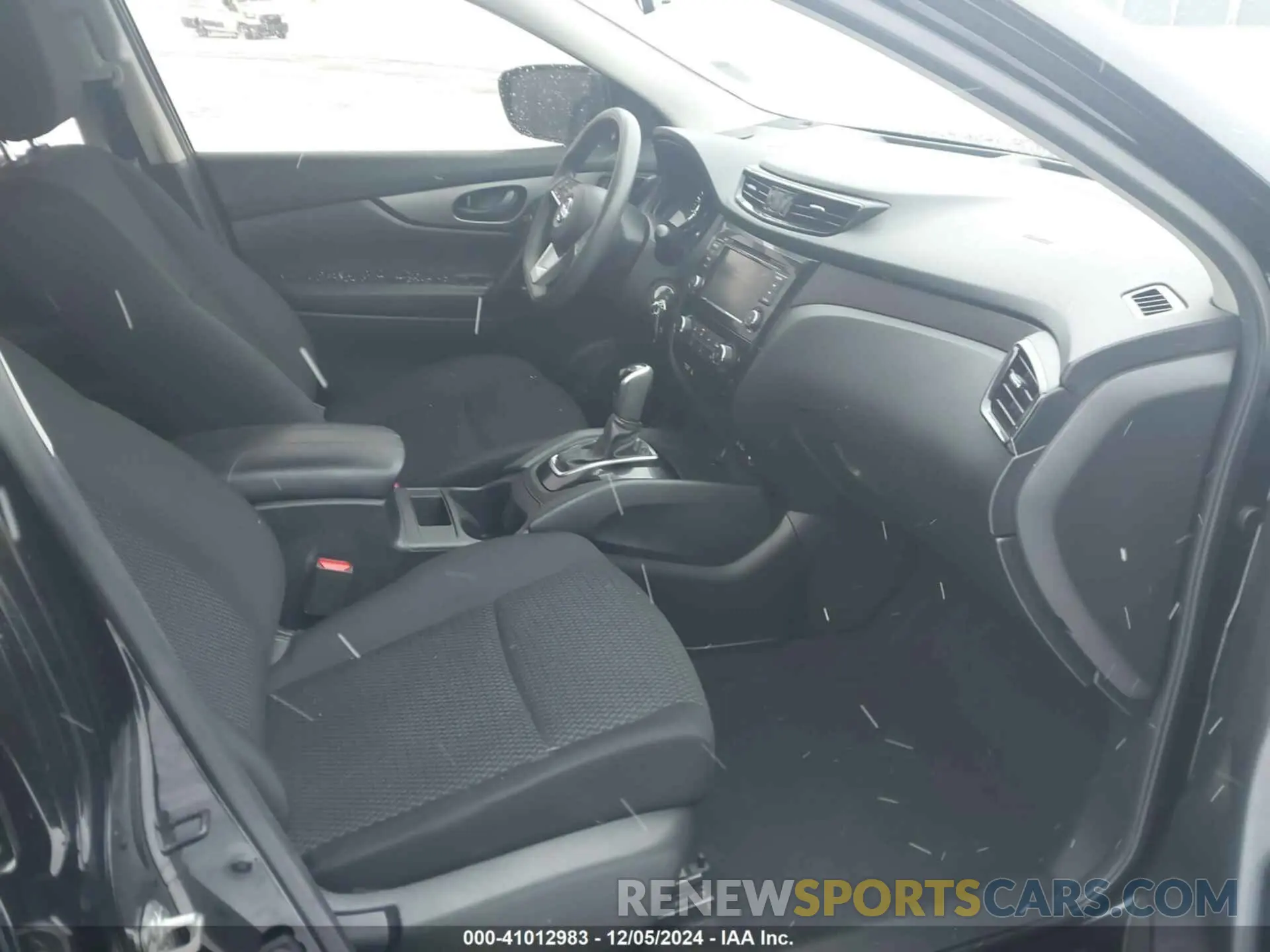 5 Photograph of a damaged car JN1BJ1AWXMW447052 NISSAN ROGUE SPORT 2021