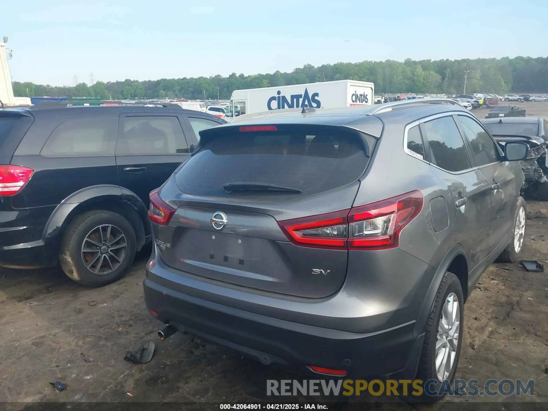 4 Photograph of a damaged car JN1BJ1BV5MW569002 NISSAN ROGUE SPORT 2021