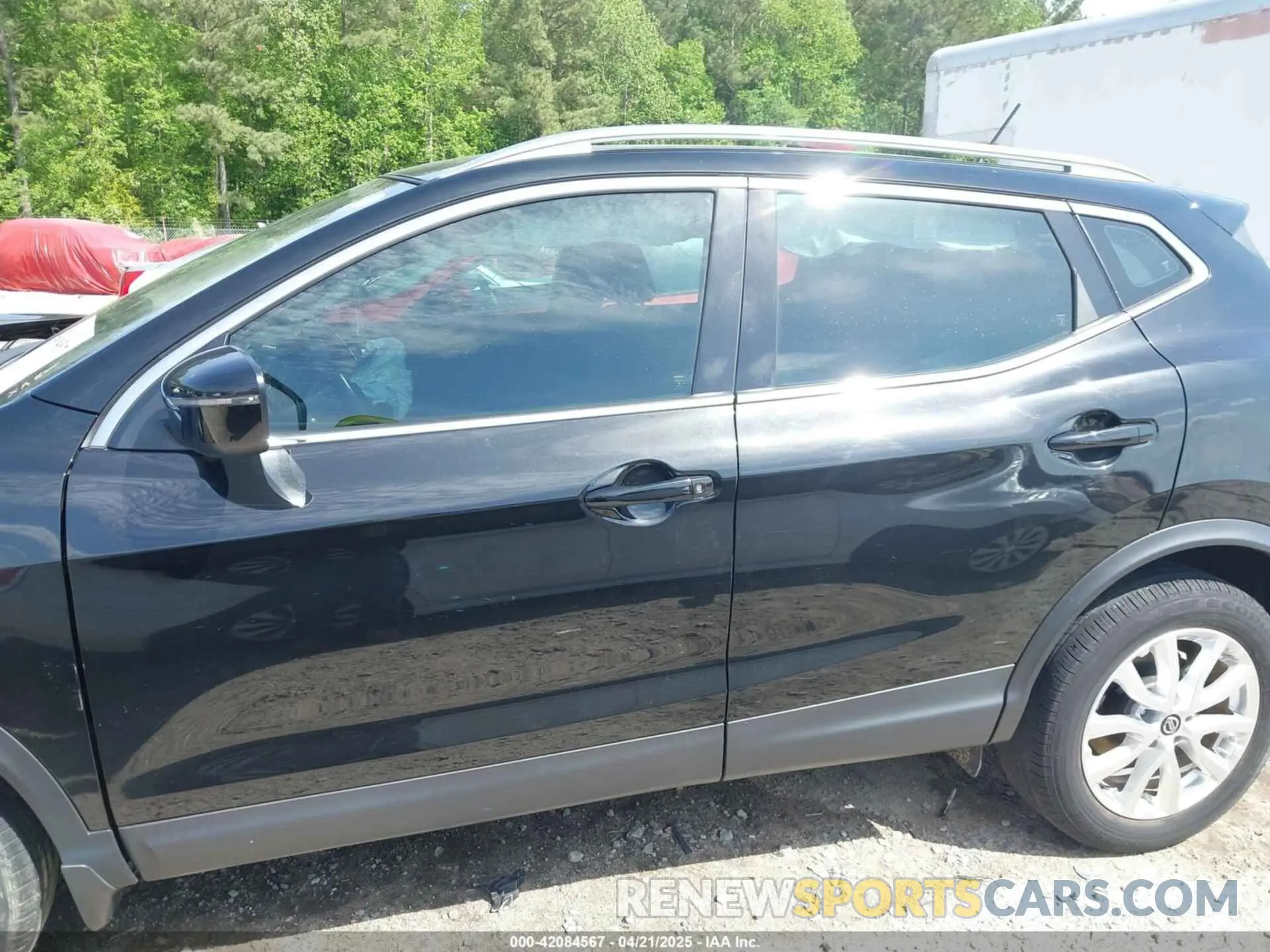 14 Photograph of a damaged car JN1BJ1BV5MW570859 NISSAN ROGUE SPORT 2021