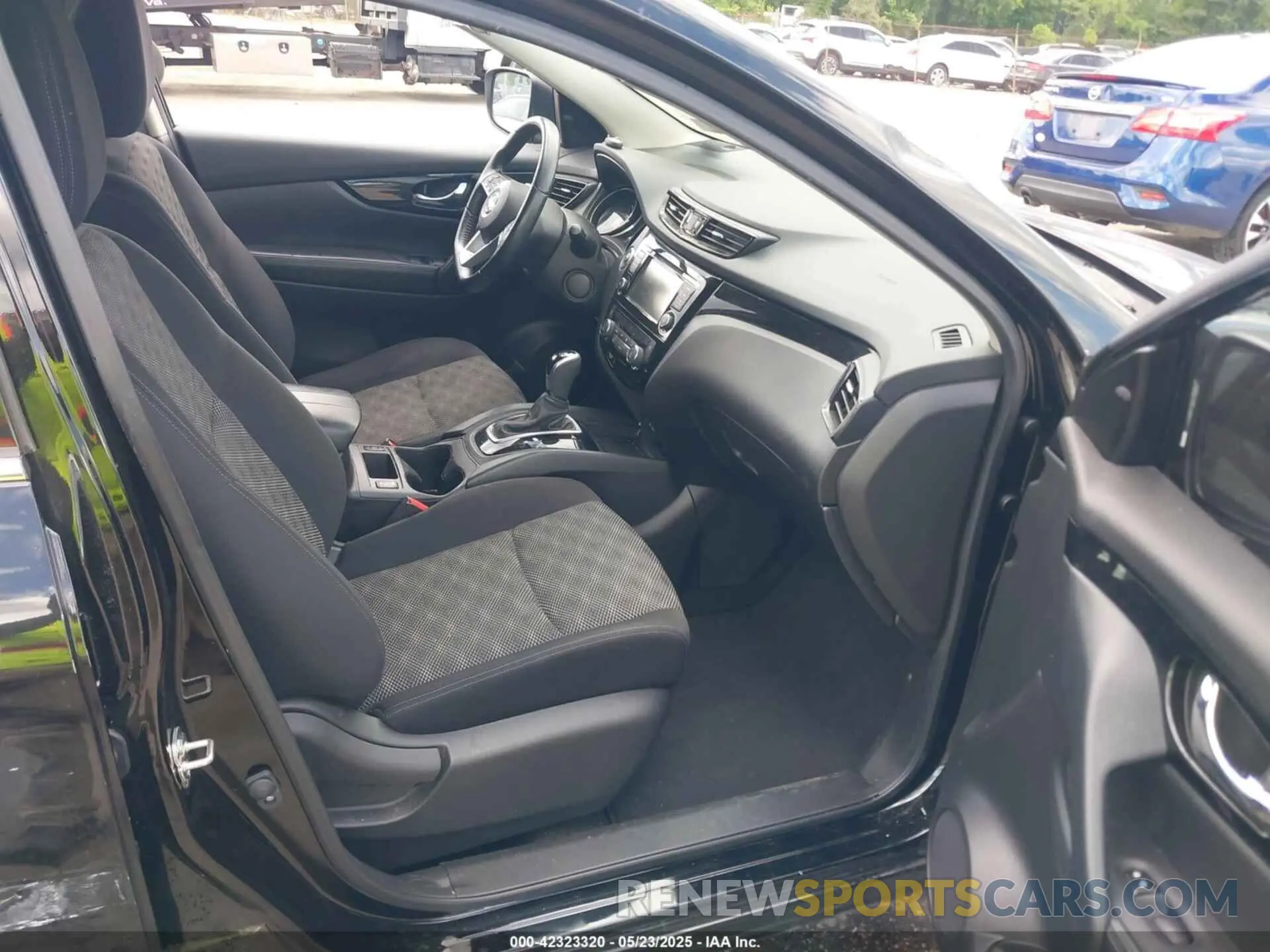 5 Photograph of a damaged car JN1BJ1BW0MW670554 NISSAN ROGUE SPORT 2021