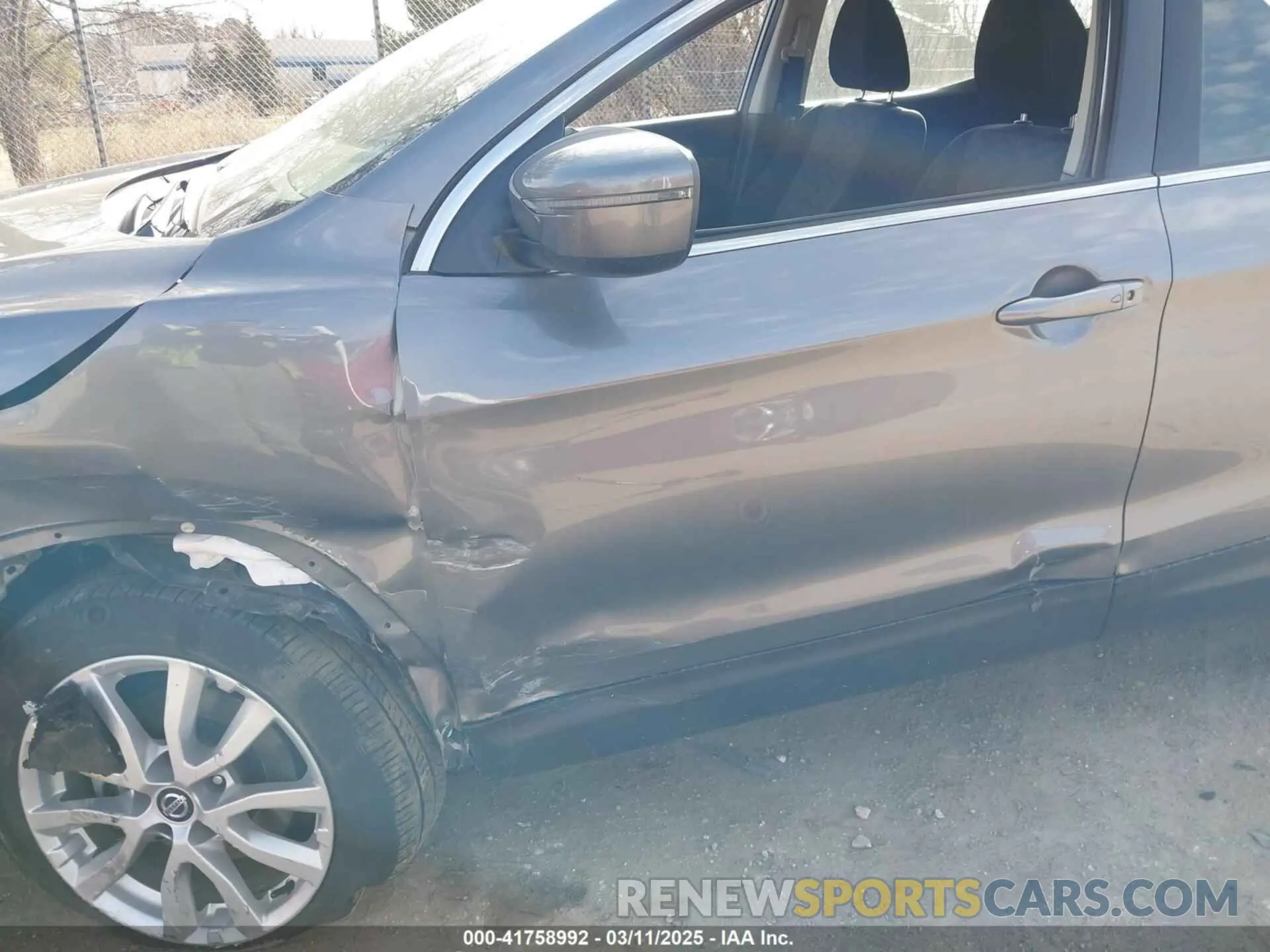 18 Photograph of a damaged car JN1BJ1BW8MW421614 NISSAN ROGUE SPORT 2021