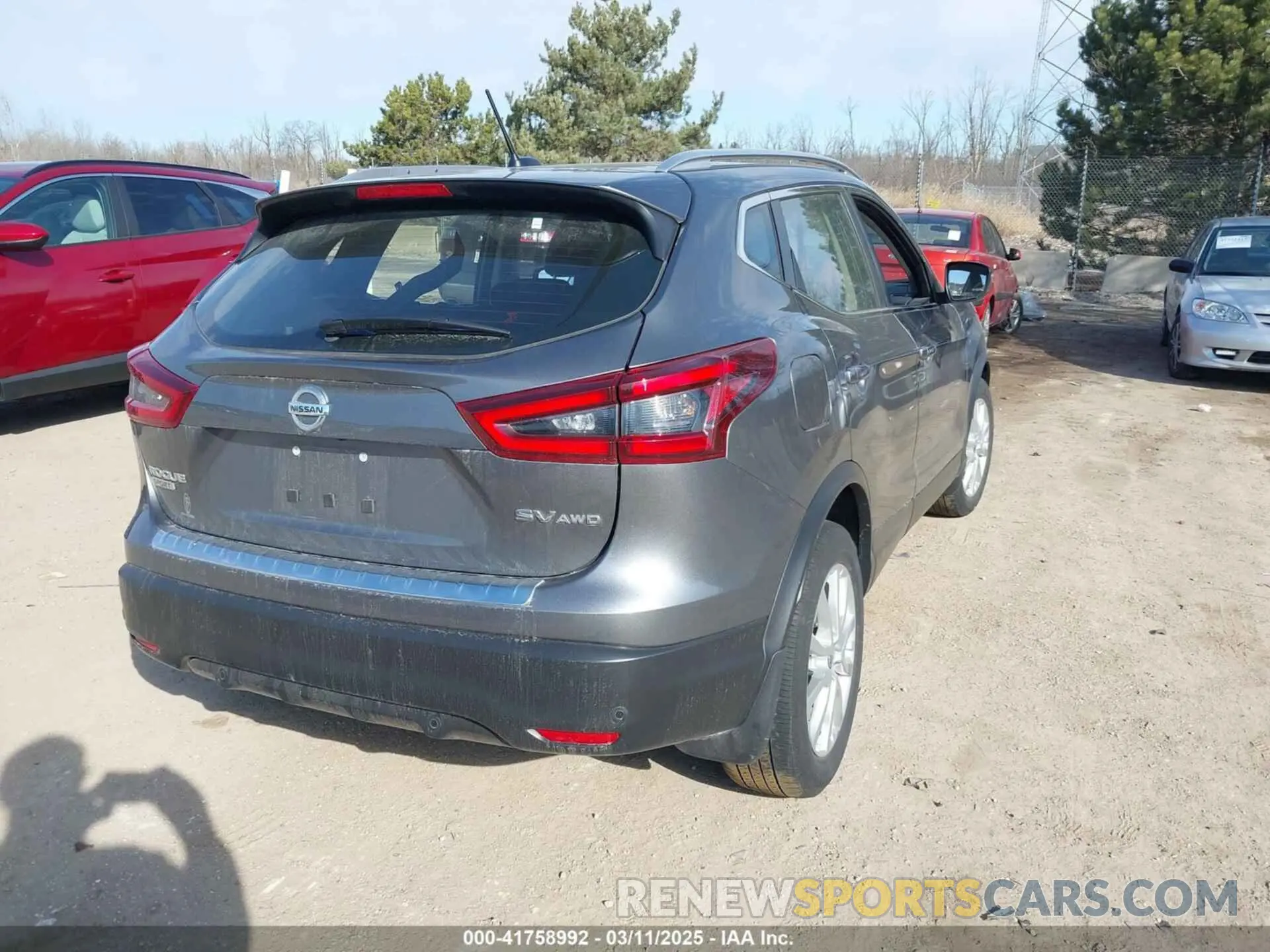 4 Photograph of a damaged car JN1BJ1BW8MW421614 NISSAN ROGUE SPORT 2021