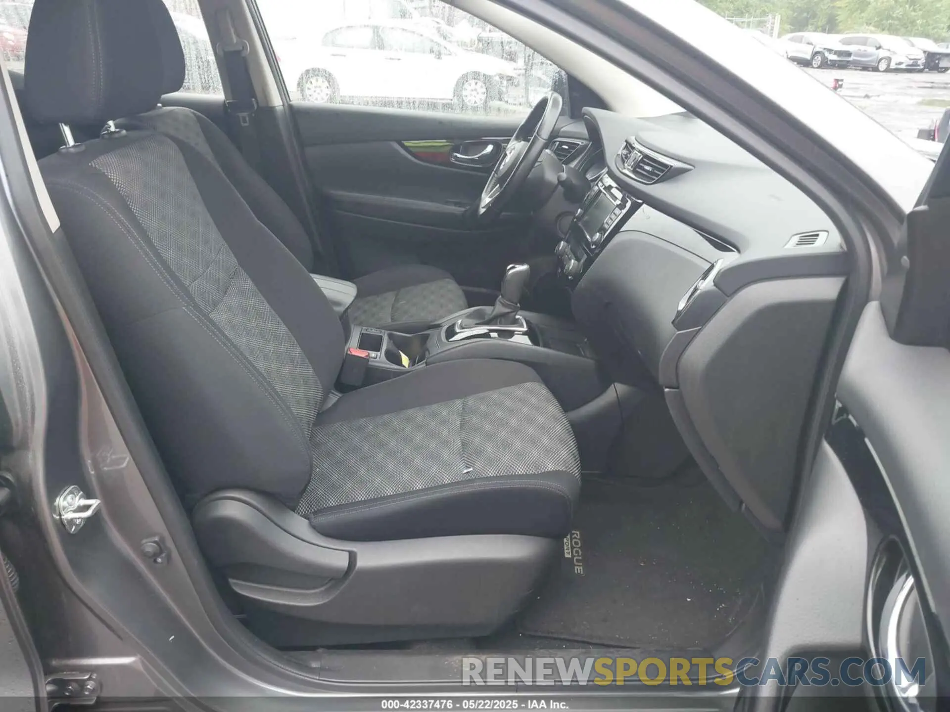 5 Photograph of a damaged car JN1BJ1BWXMW668701 NISSAN ROGUE SPORT 2021