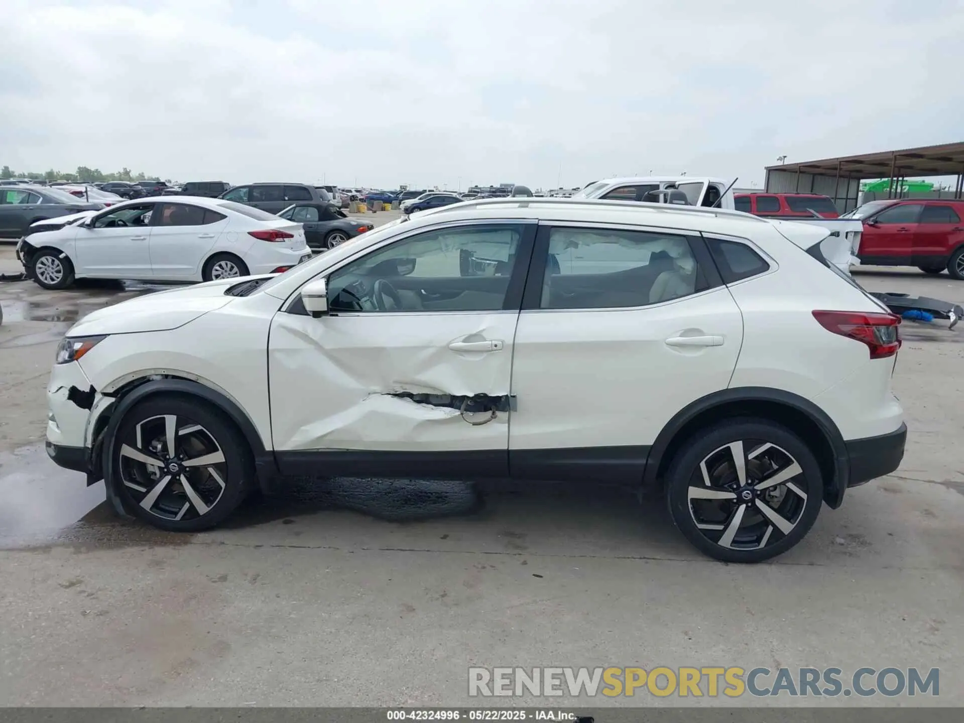 14 Photograph of a damaged car JN1BJ1CV5MW567104 NISSAN ROGUE SPORT 2021