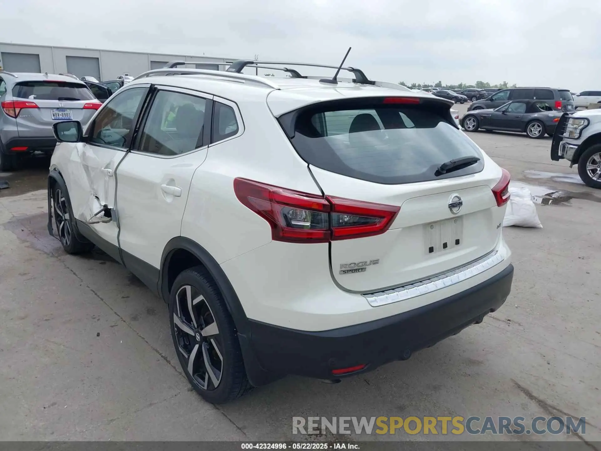 3 Photograph of a damaged car JN1BJ1CV5MW567104 NISSAN ROGUE SPORT 2021