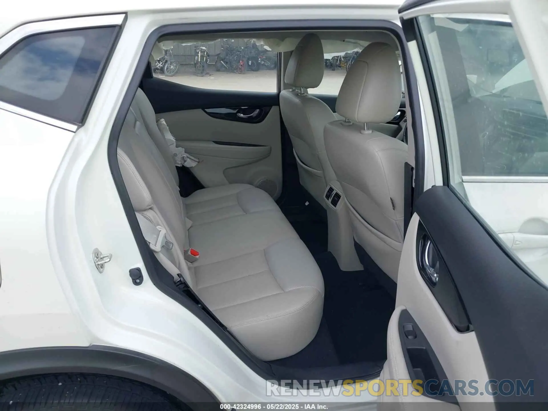 8 Photograph of a damaged car JN1BJ1CV5MW567104 NISSAN ROGUE SPORT 2021