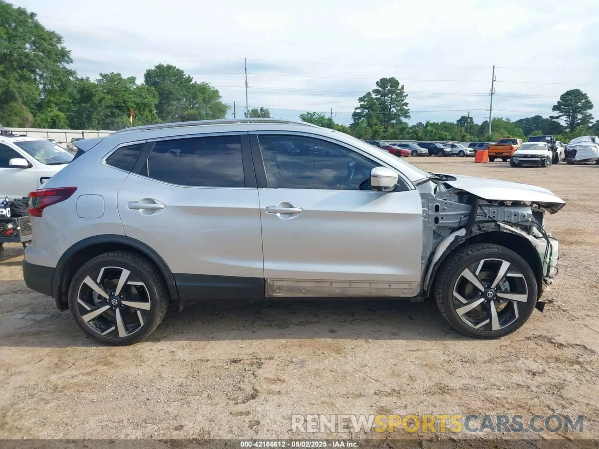 14 Photograph of a damaged car JN1BJ1CV6MW567371 NISSAN ROGUE SPORT 2021
