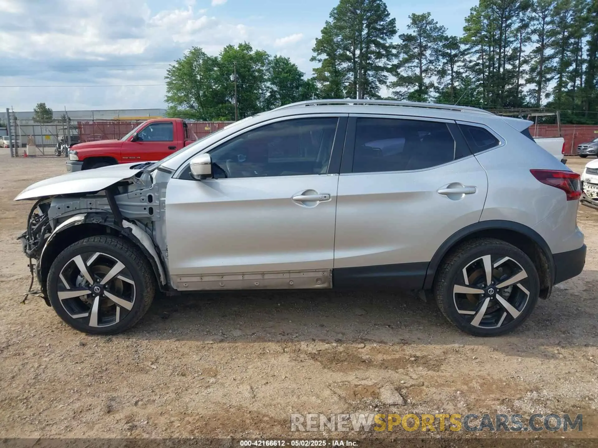 18 Photograph of a damaged car JN1BJ1CV6MW567371 NISSAN ROGUE SPORT 2021