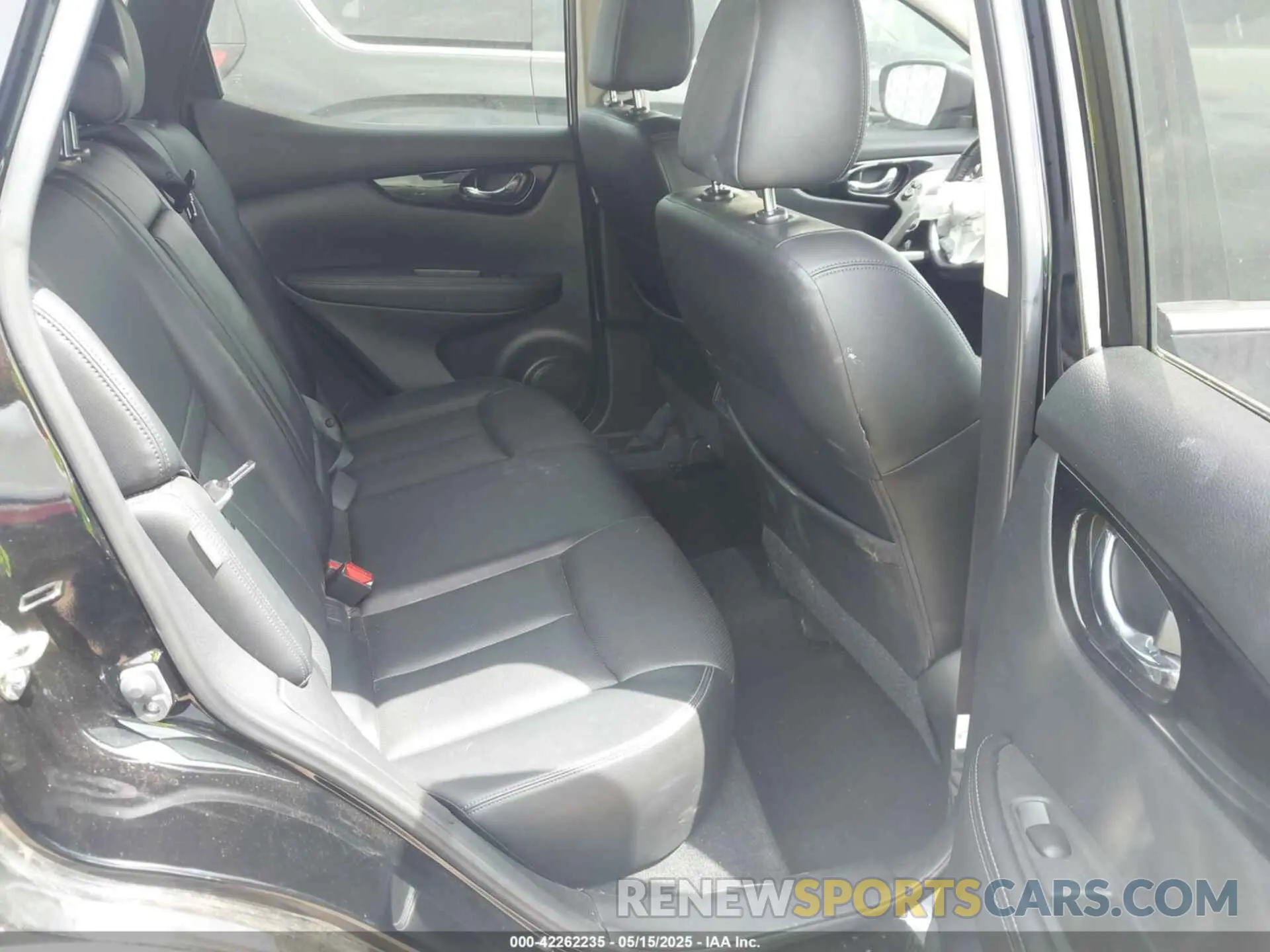 8 Photograph of a damaged car JN1BJ1CV8MW320692 NISSAN ROGUE SPORT 2021