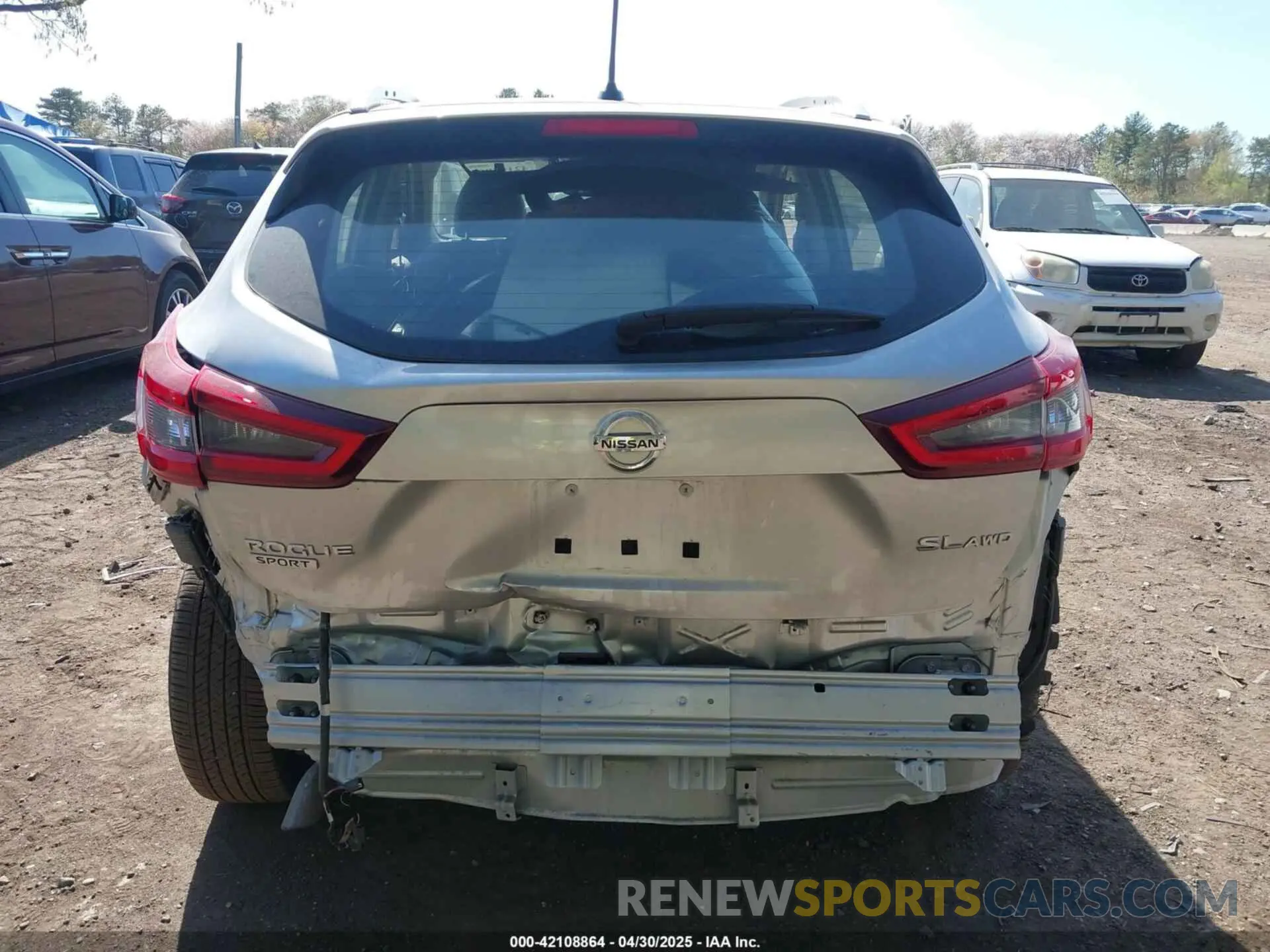 17 Photograph of a damaged car JN1BJ1CW9MW663293 NISSAN ROGUE SPORT 2021