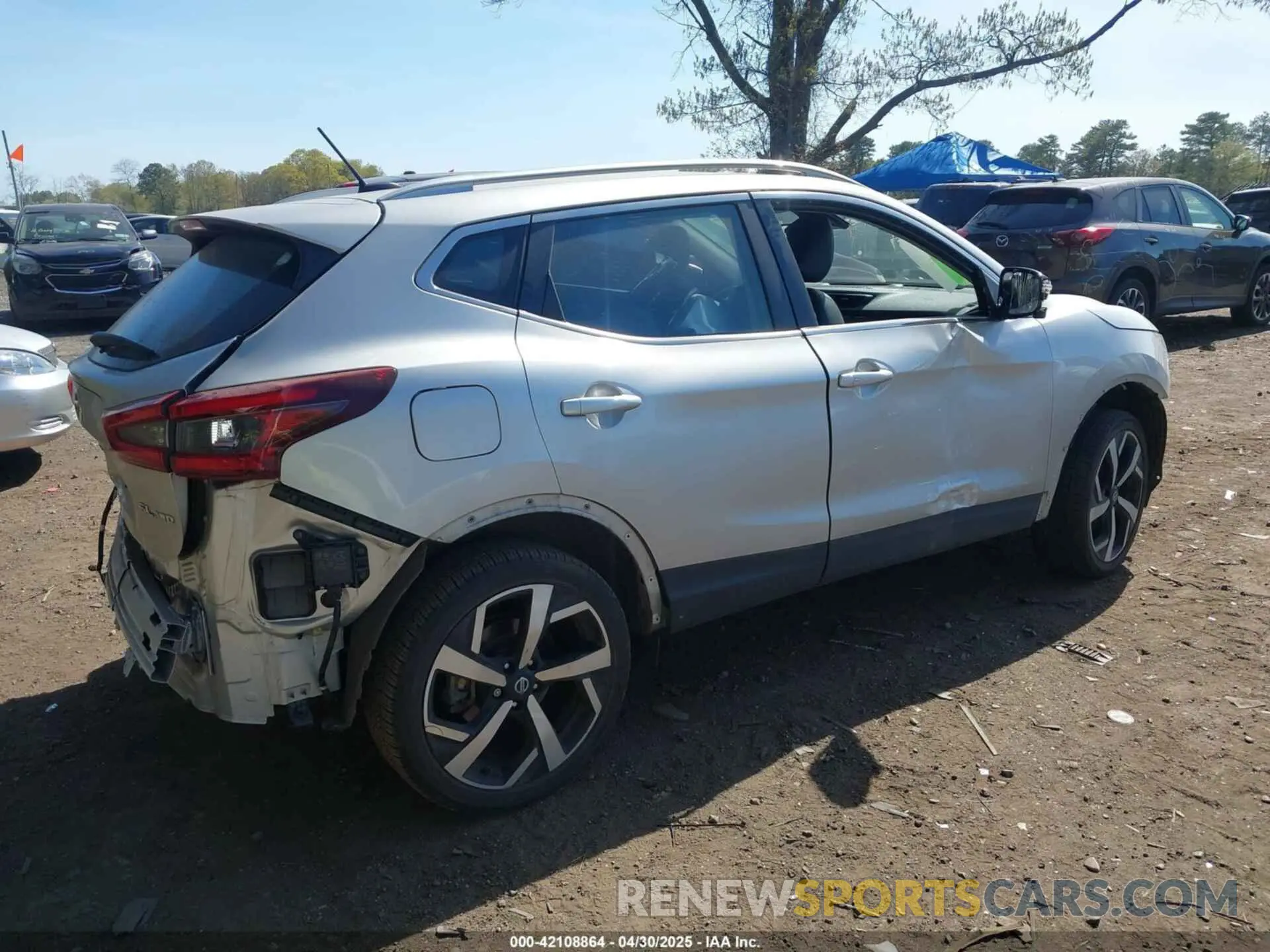 4 Photograph of a damaged car JN1BJ1CW9MW663293 NISSAN ROGUE SPORT 2021