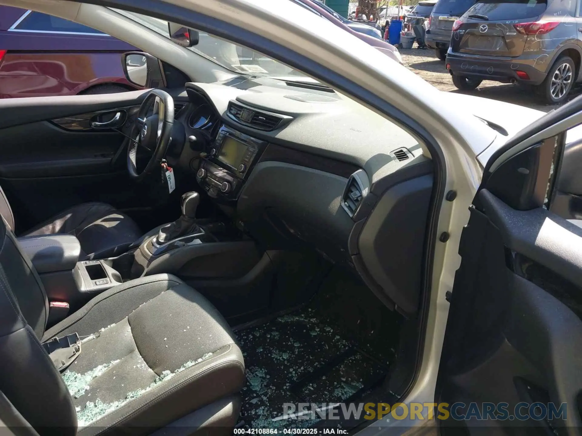 5 Photograph of a damaged car JN1BJ1CW9MW663293 NISSAN ROGUE SPORT 2021