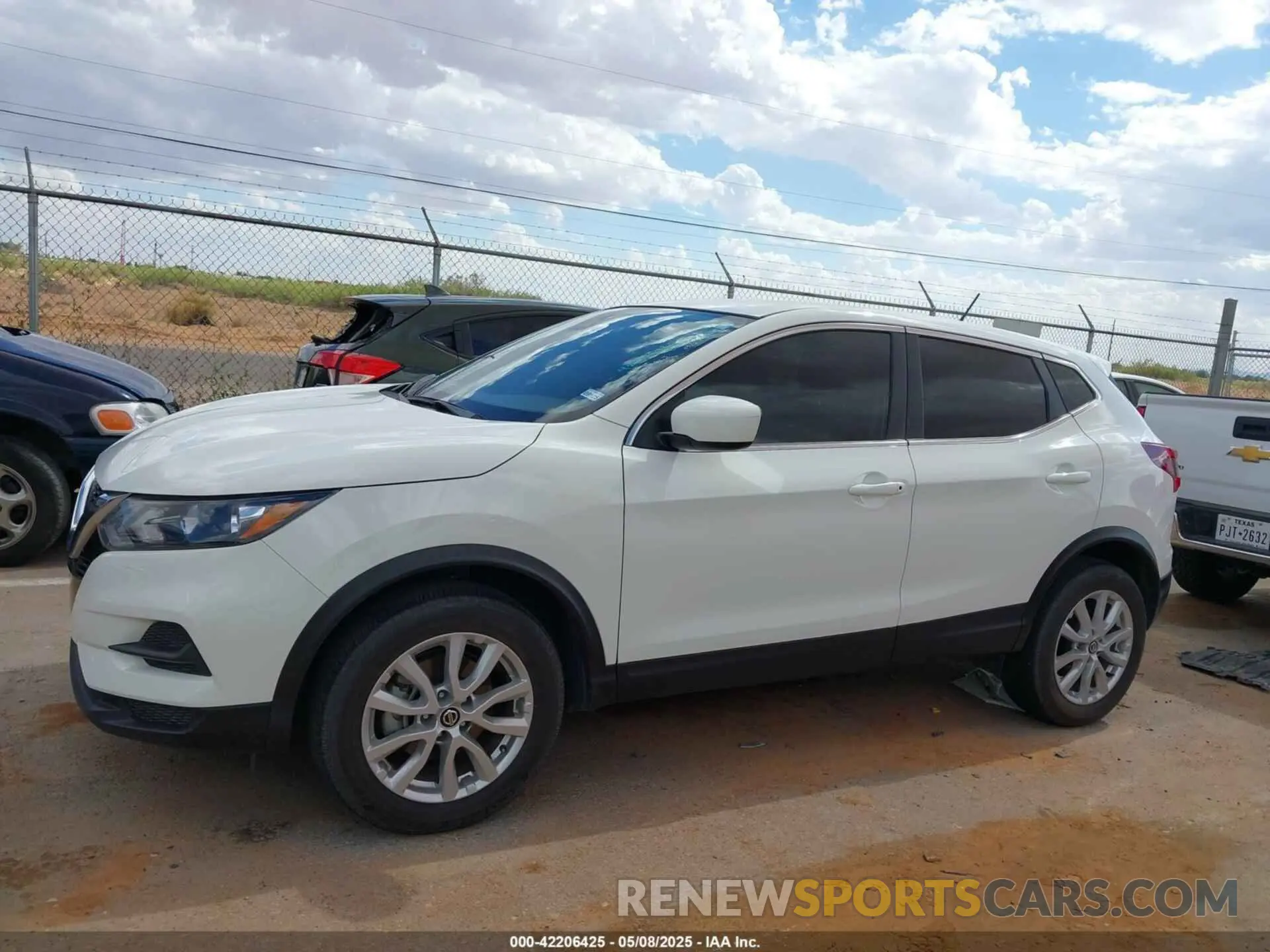 14 Photograph of a damaged car JN1BJ1AV4NW342483 NISSAN ROGUE SPORT 2022