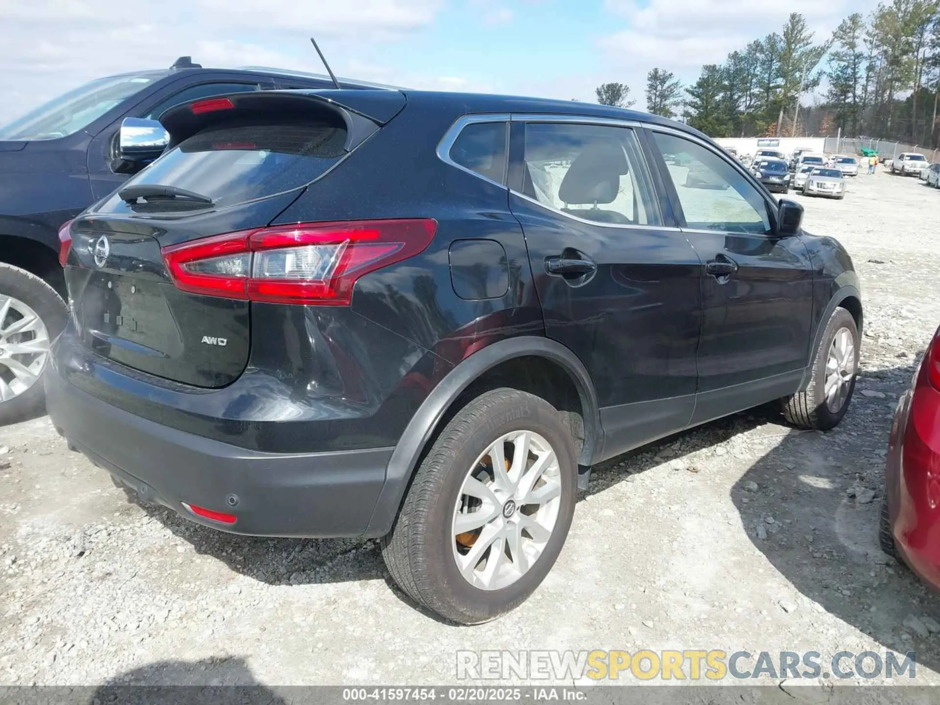 4 Photograph of a damaged car JN1BJ1AW1NW681243 NISSAN ROGUE SPORT 2022