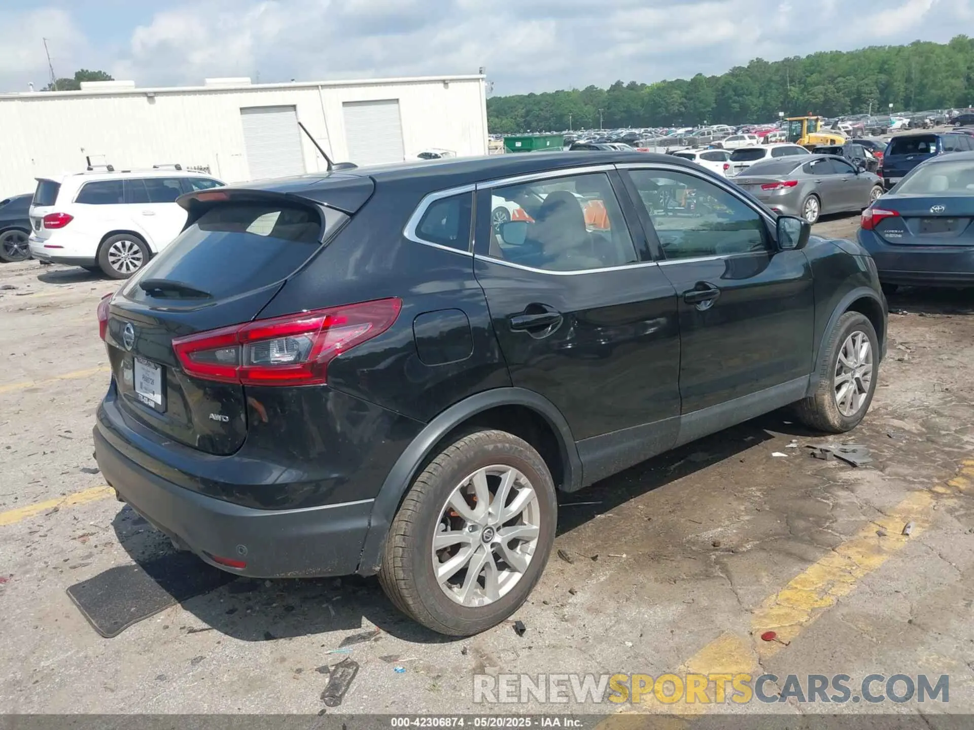 4 Photograph of a damaged car JN1BJ1AW7NW475831 NISSAN ROGUE SPORT 2022
