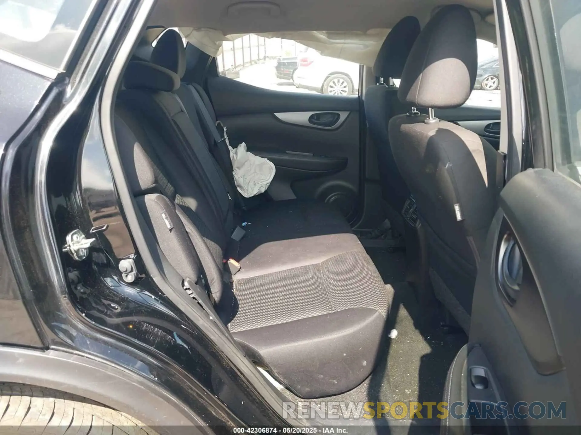 8 Photograph of a damaged car JN1BJ1AW7NW475831 NISSAN ROGUE SPORT 2022