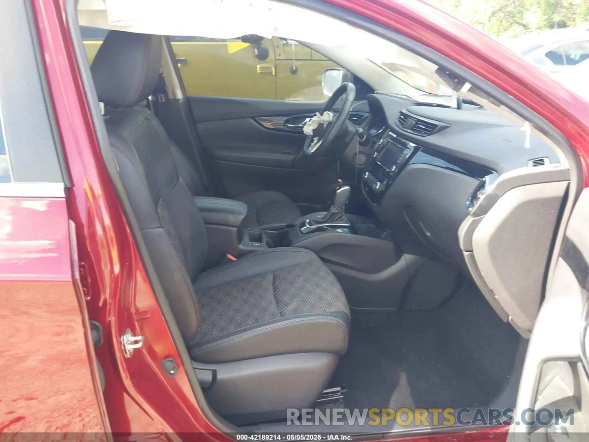 5 Photograph of a damaged car JN1BJ1BW0NW487706 NISSAN ROGUE SPORT 2022