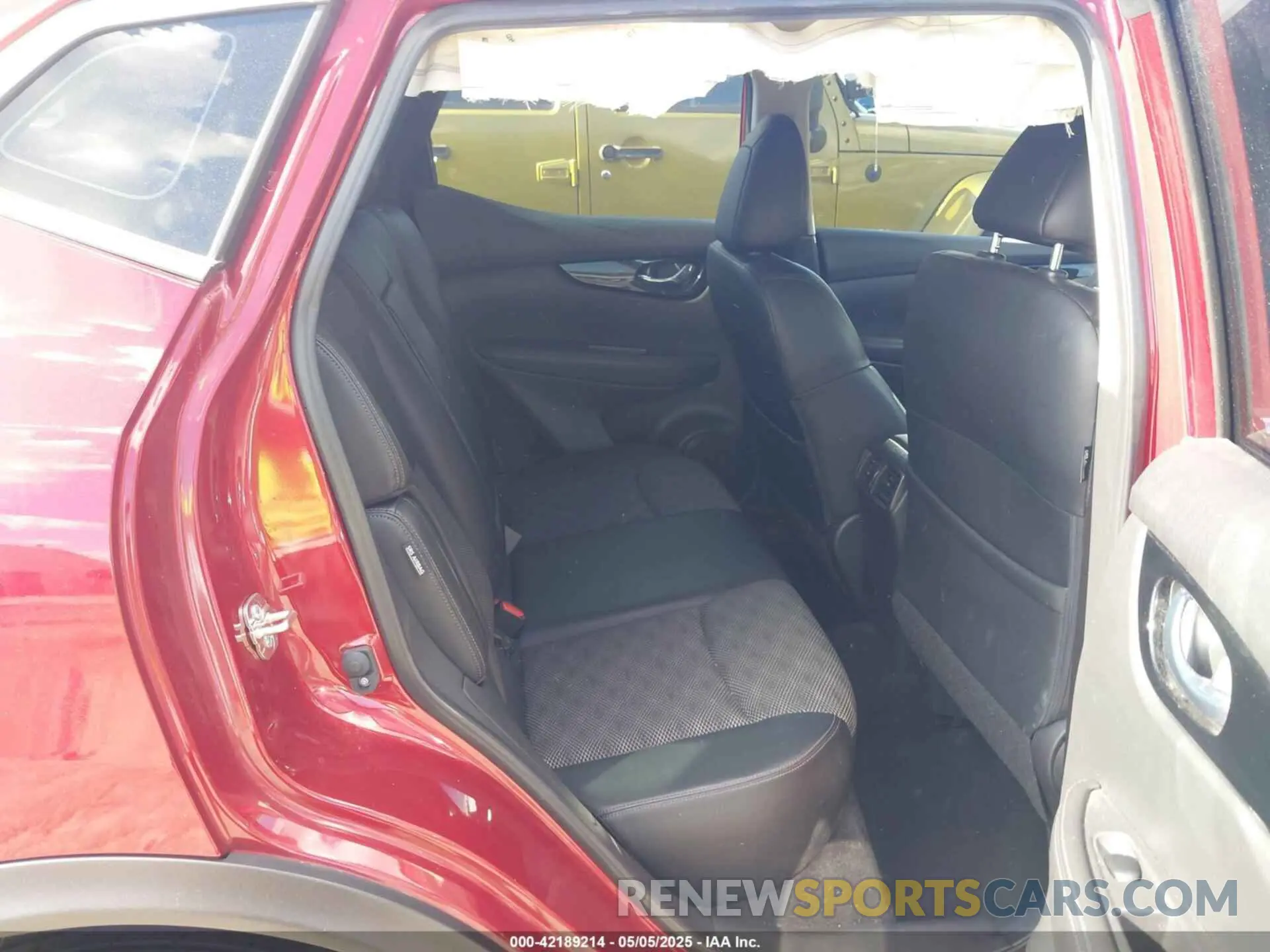 8 Photograph of a damaged car JN1BJ1BW0NW487706 NISSAN ROGUE SPORT 2022