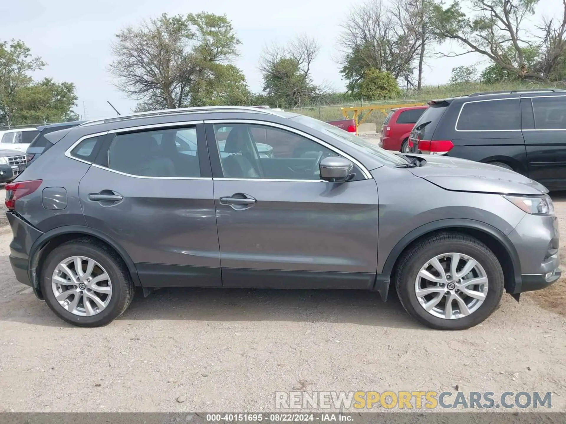 13 Photograph of a damaged car JN1BJ1BW5NW492237 NISSAN ROGUE SPORT 2022