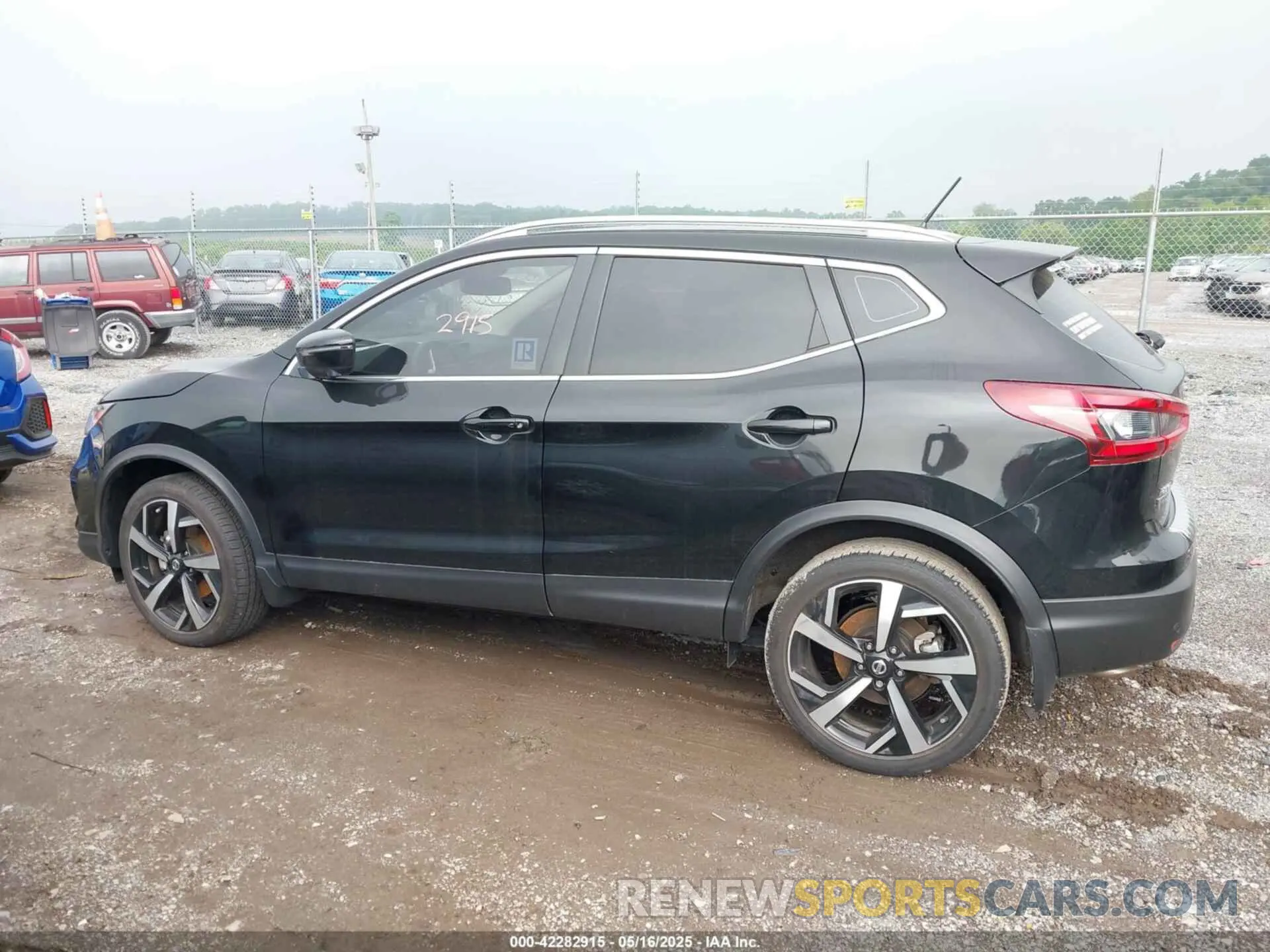 14 Photograph of a damaged car JN1BJ1CV6NW349223 NISSAN ROGUE SPORT 2022