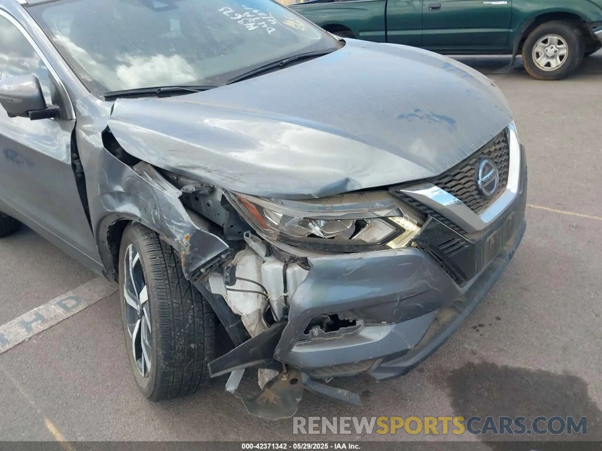 6 Photograph of a damaged car JN1BJ1CV6NW349741 NISSAN ROGUE SPORT 2022