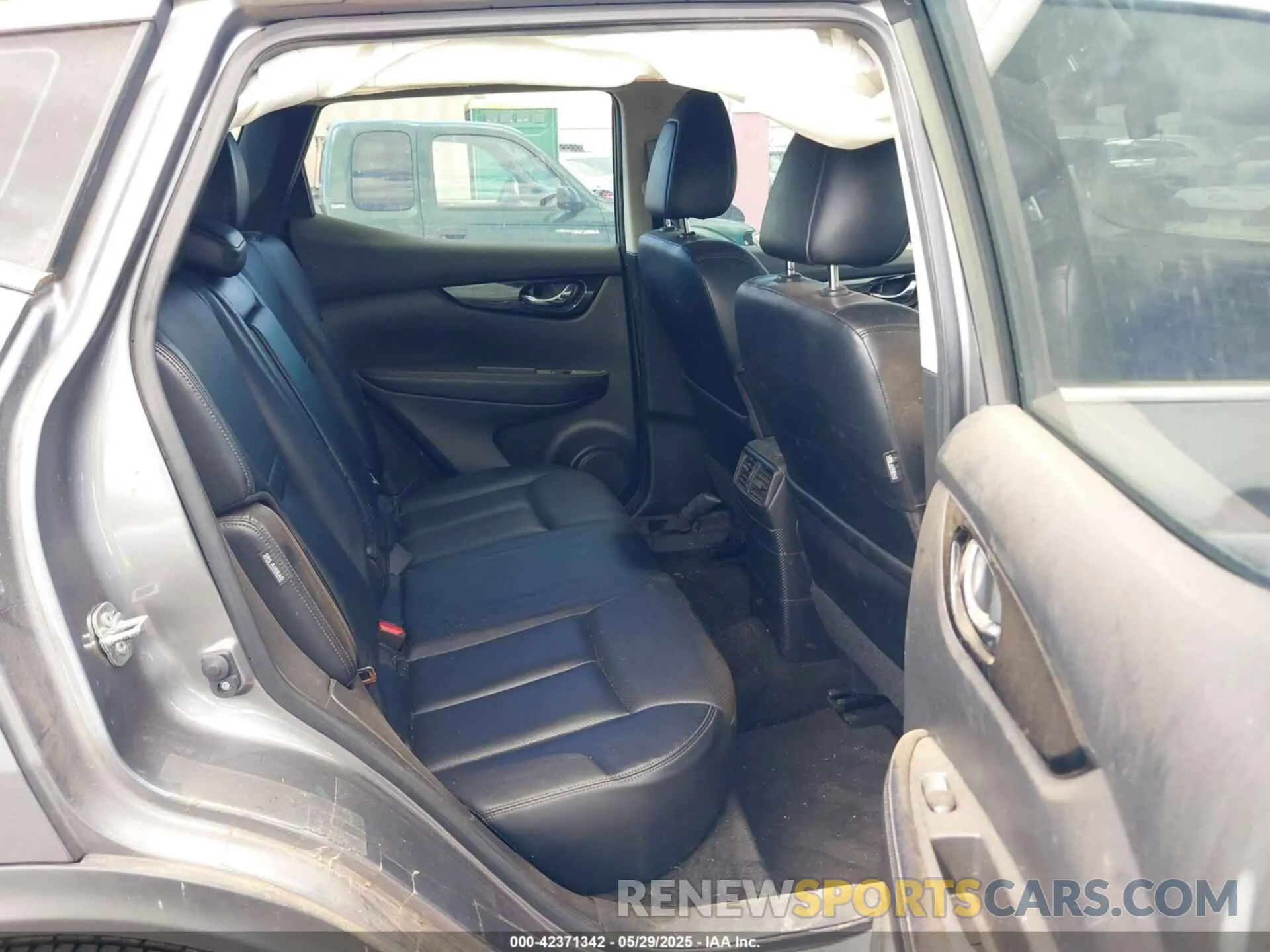 8 Photograph of a damaged car JN1BJ1CV6NW349741 NISSAN ROGUE SPORT 2022
