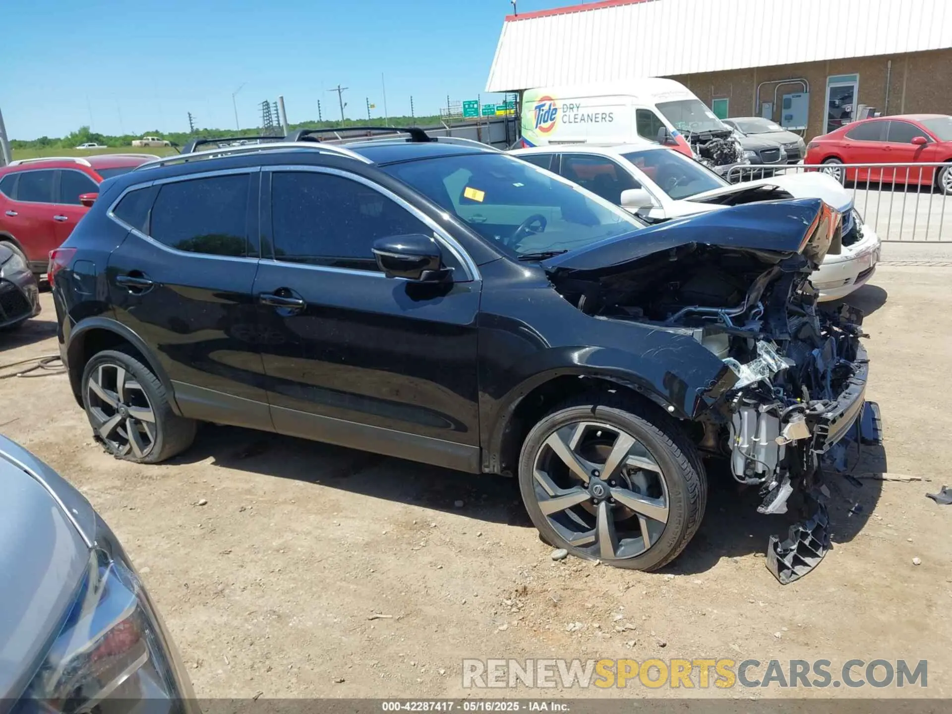 13 Photograph of a damaged car JN1BJ1CV9NW352195 NISSAN ROGUE SPORT 2022