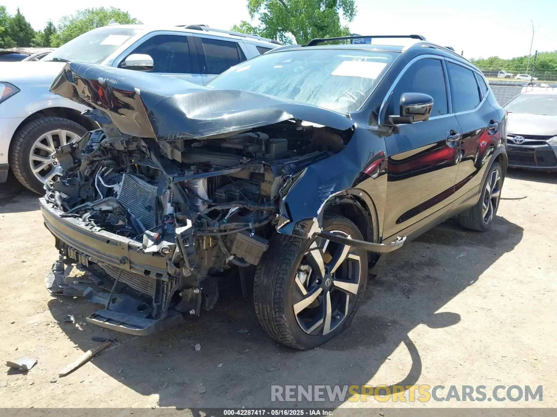 2 Photograph of a damaged car JN1BJ1CV9NW352195 NISSAN ROGUE SPORT 2022